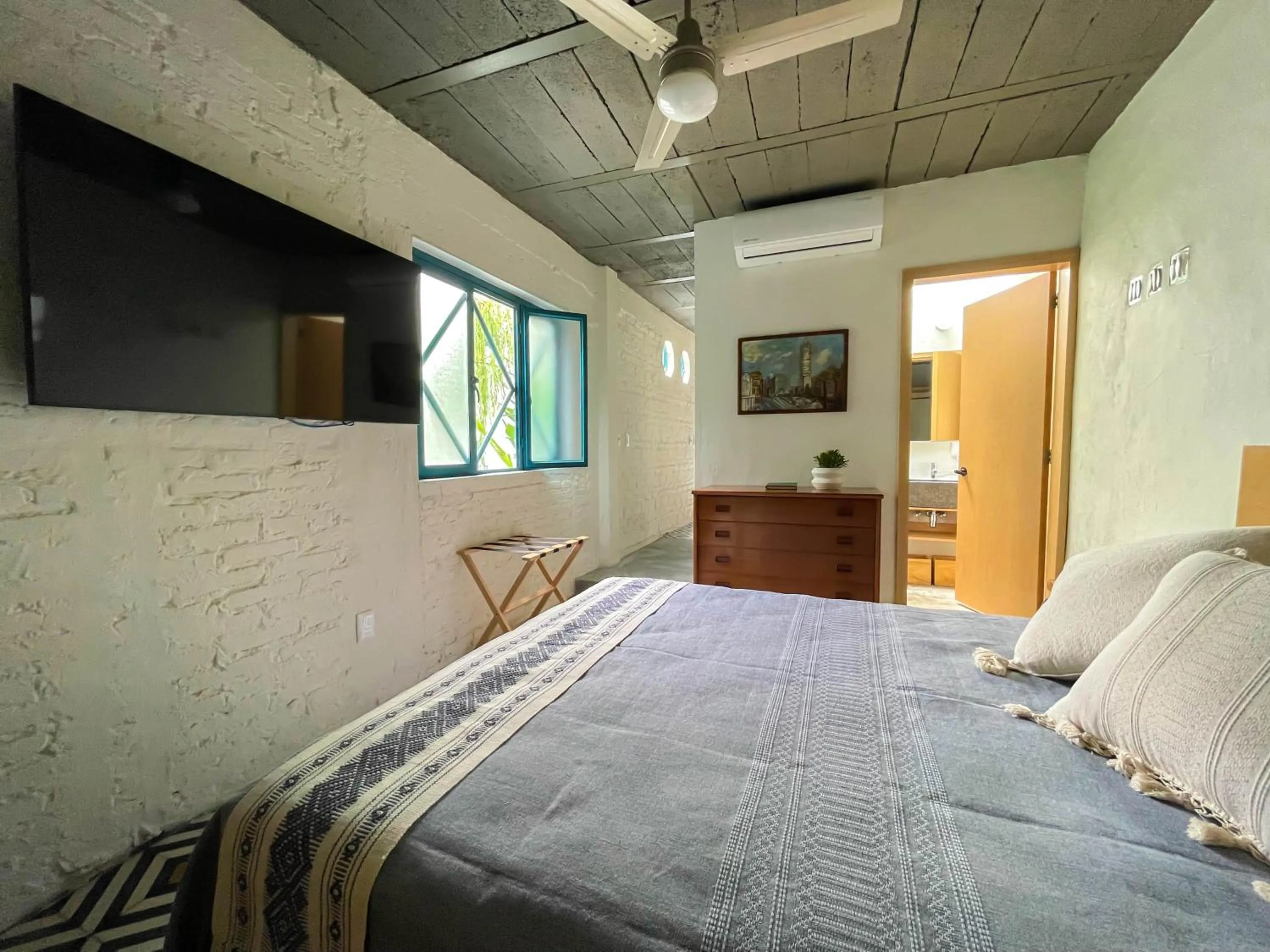 Bedroom, Bed in Casa Blanco by Barrio Mexico