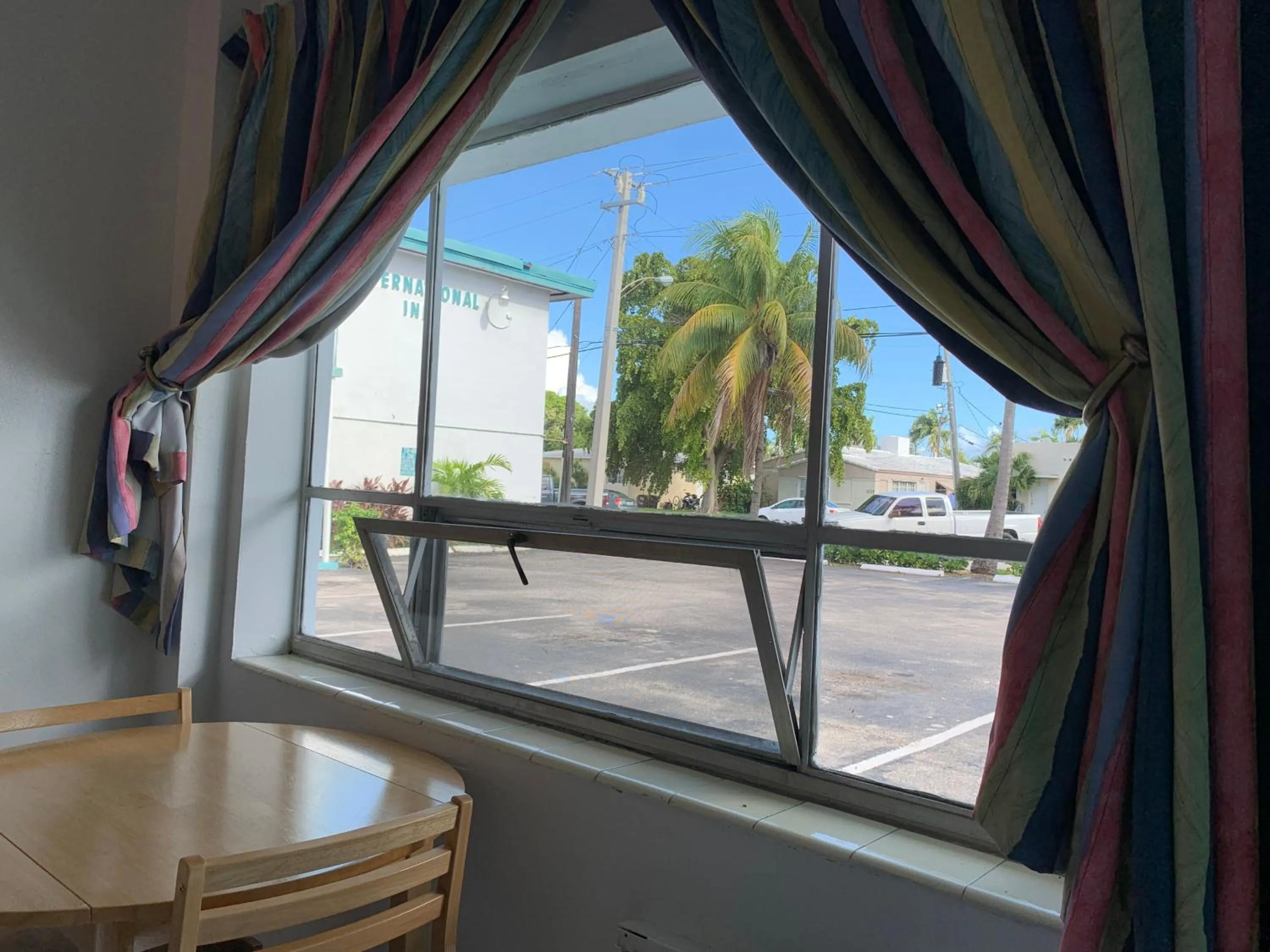 International Inn on the Bay