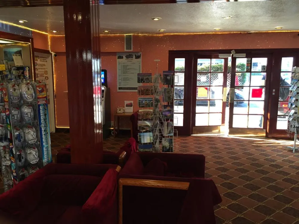 Day in Tradewinds Airport Hotel