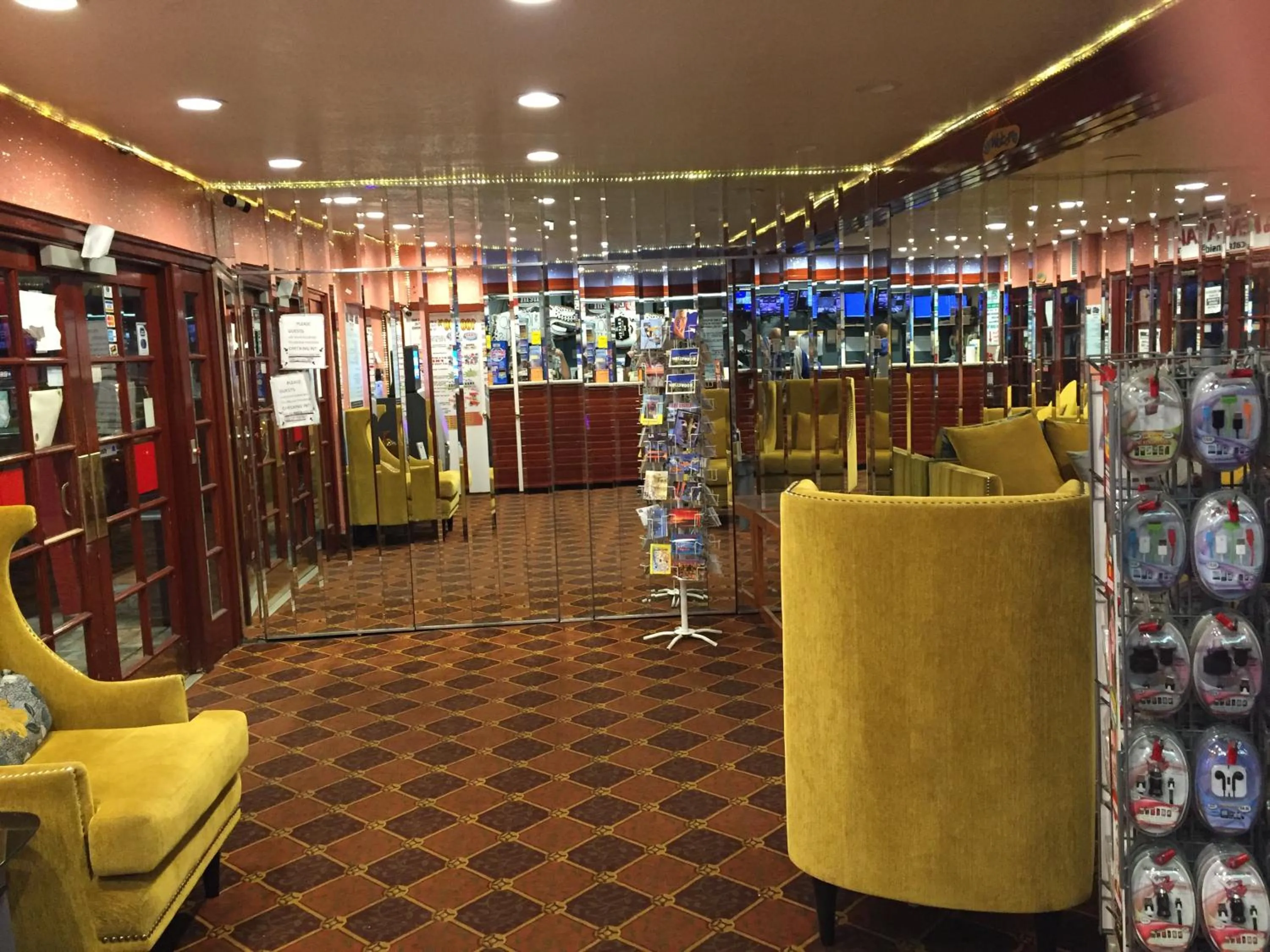 Lobby or reception in Tradewinds Airport Hotel