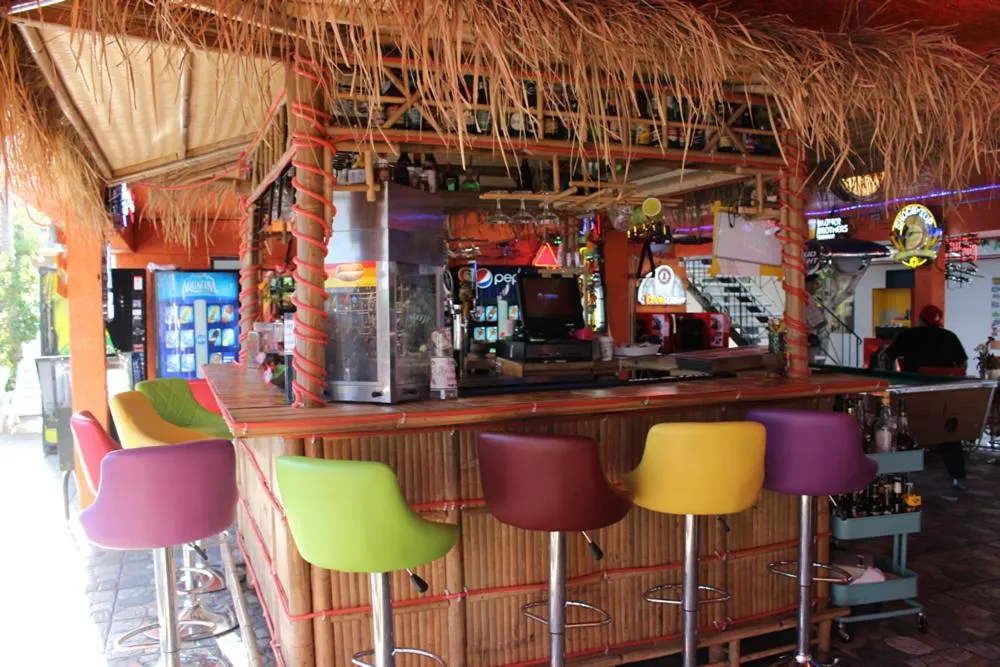 Lounge or bar in Tradewinds Airport Hotel