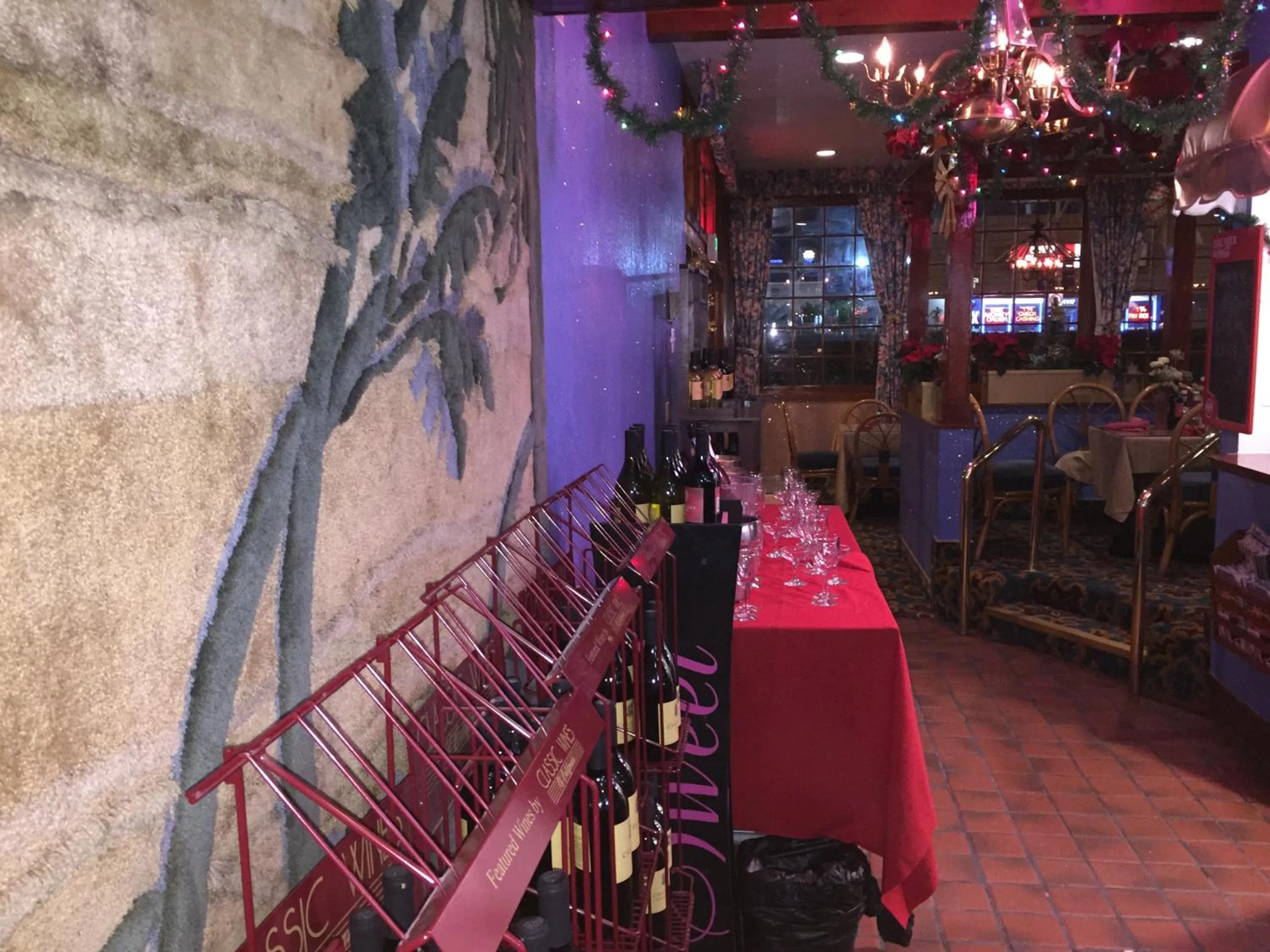 Lounge or bar in Tradewinds Airport Hotel