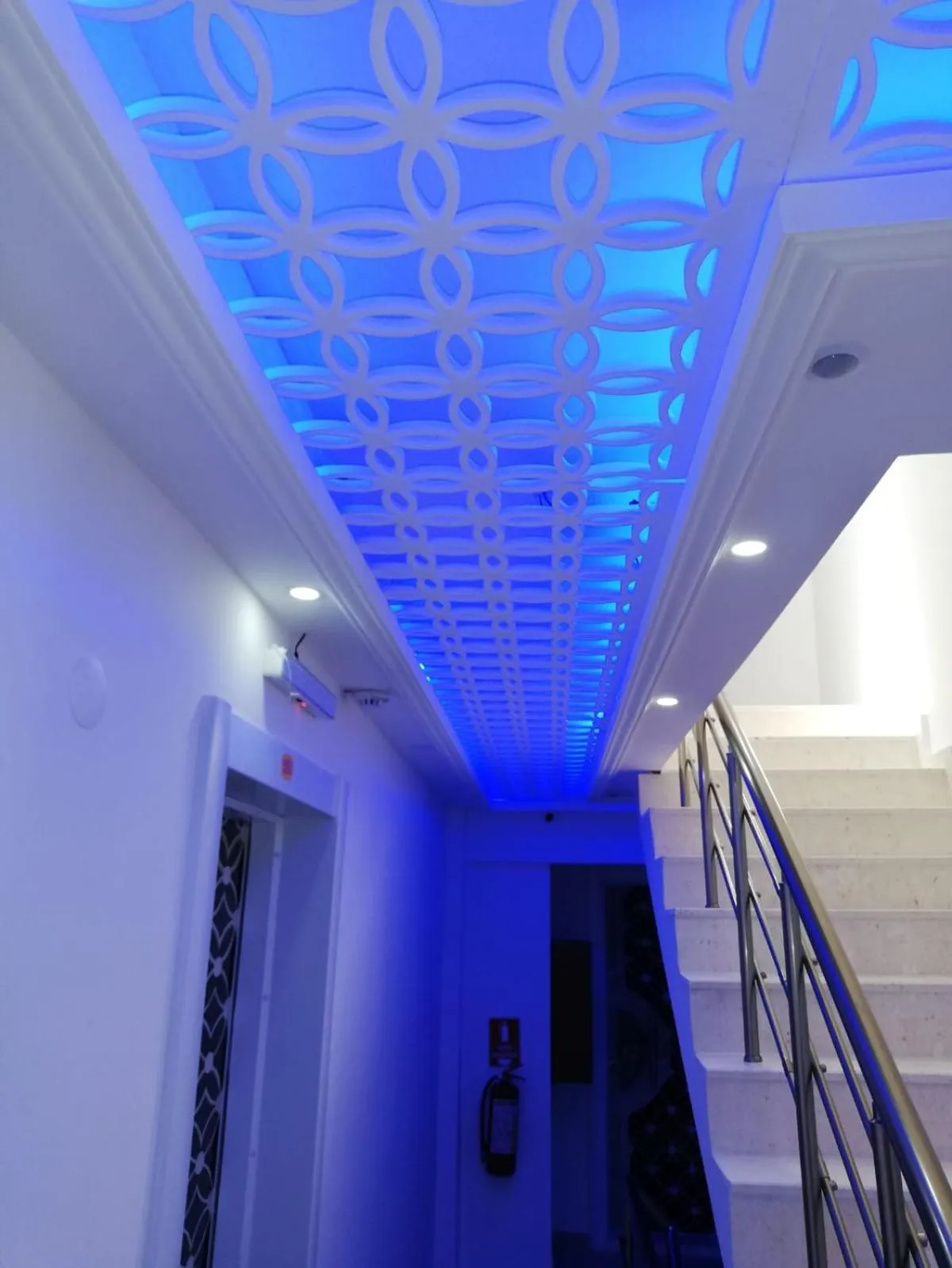 Lobby or reception in ÇİÇEK APART OTEL