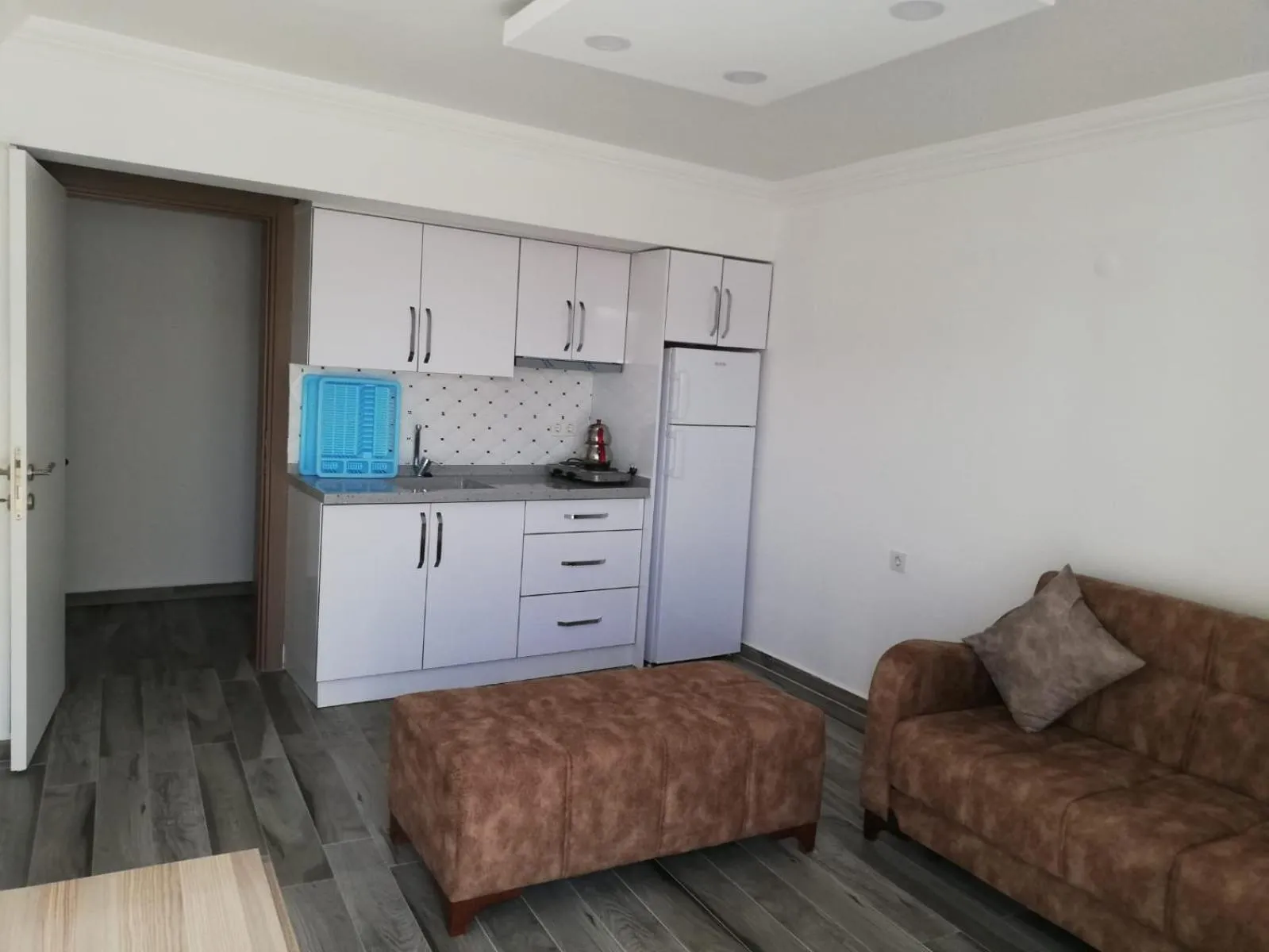 Kitchen or kitchenette in ÇİÇEK APART OTEL