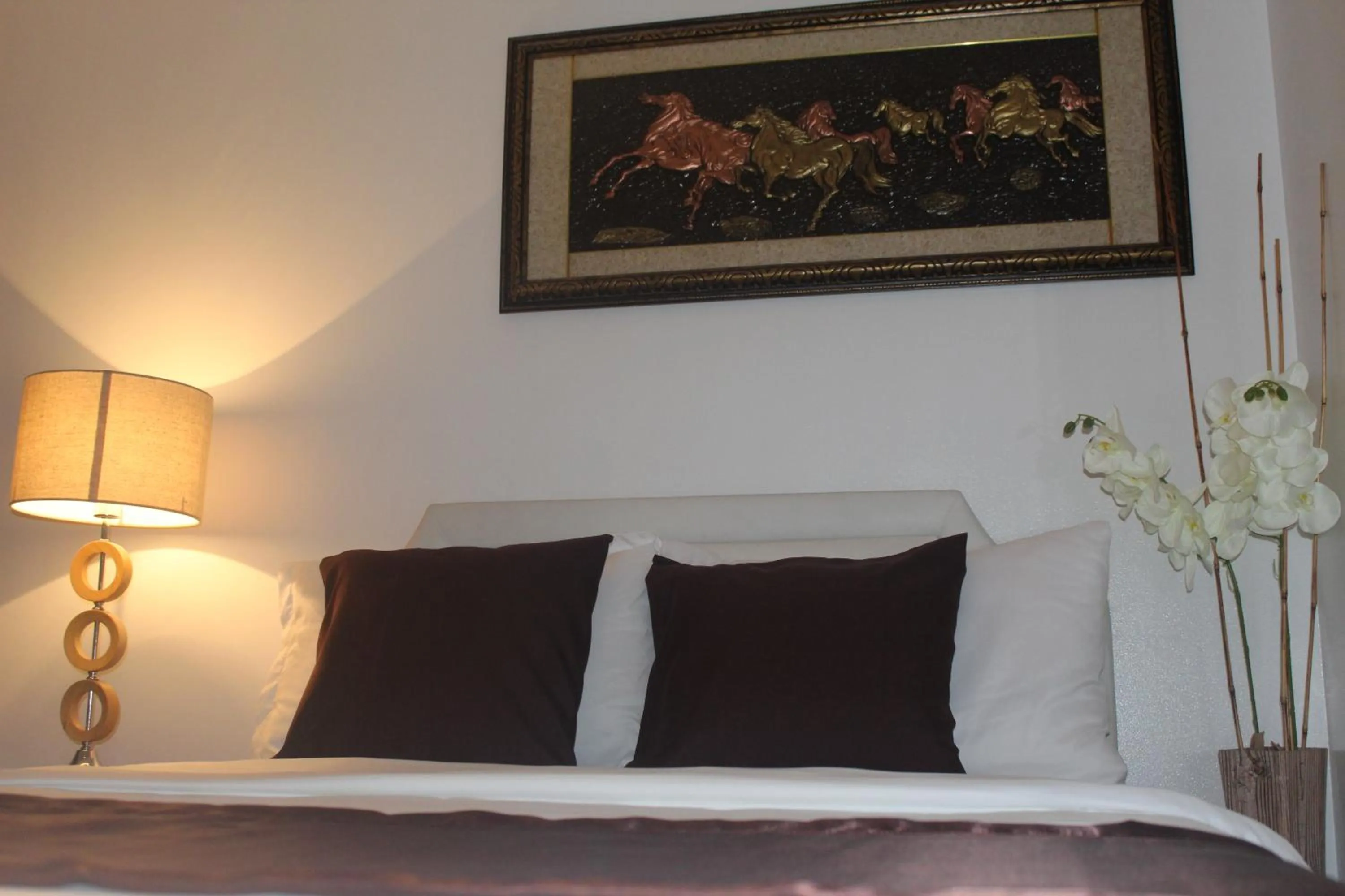 Bed in Azure C2 Balcony wifi Near Mall Airport MULTIPLE UNITS