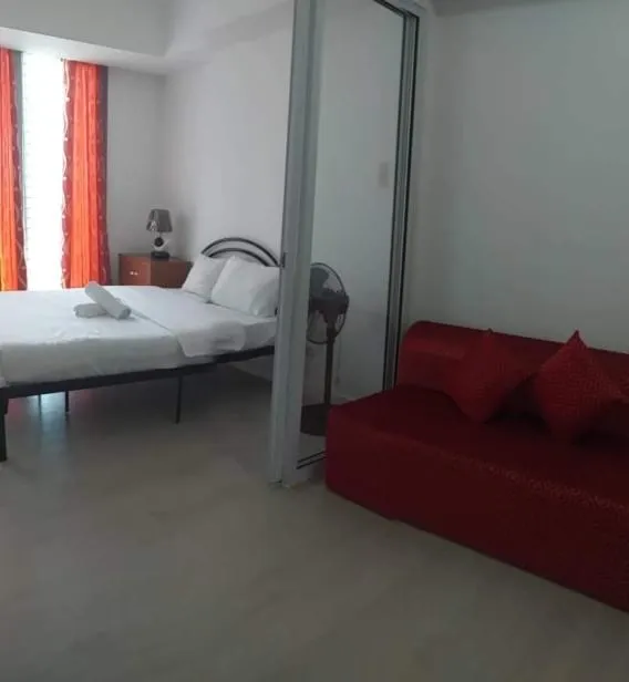 Bed in Azure C2 Balcony wifi Near Mall Airport MULTIPLE UNITS