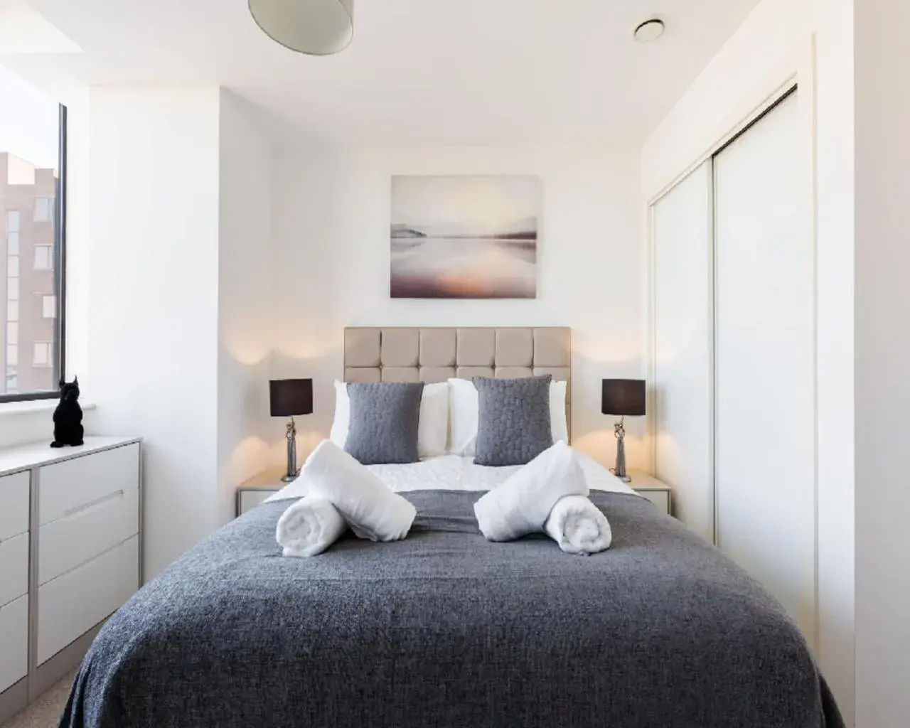 Bedroom, Bed in KCS Luxury Apartment - Broad Street Birmingham Bedroom, Bed in KCS Luxury Apartment - Broad Street Birmingham