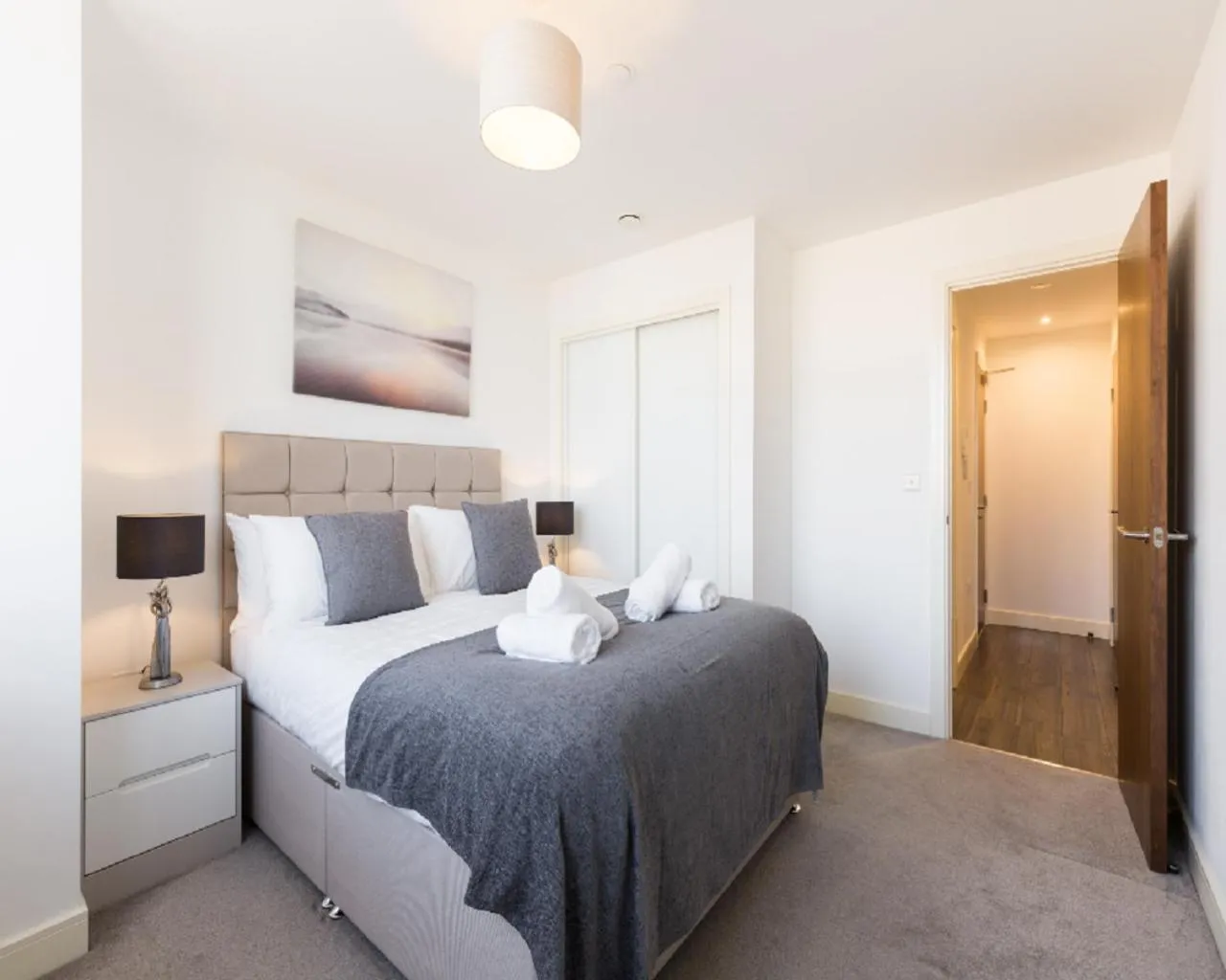 Bedroom, Bed in KCS Luxury Apartment - Broad Street Birmingham