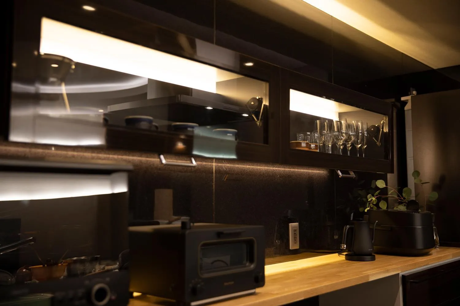 Kitchen or kitchenette in ITADAKI Daisen 大山参道ホテル頂