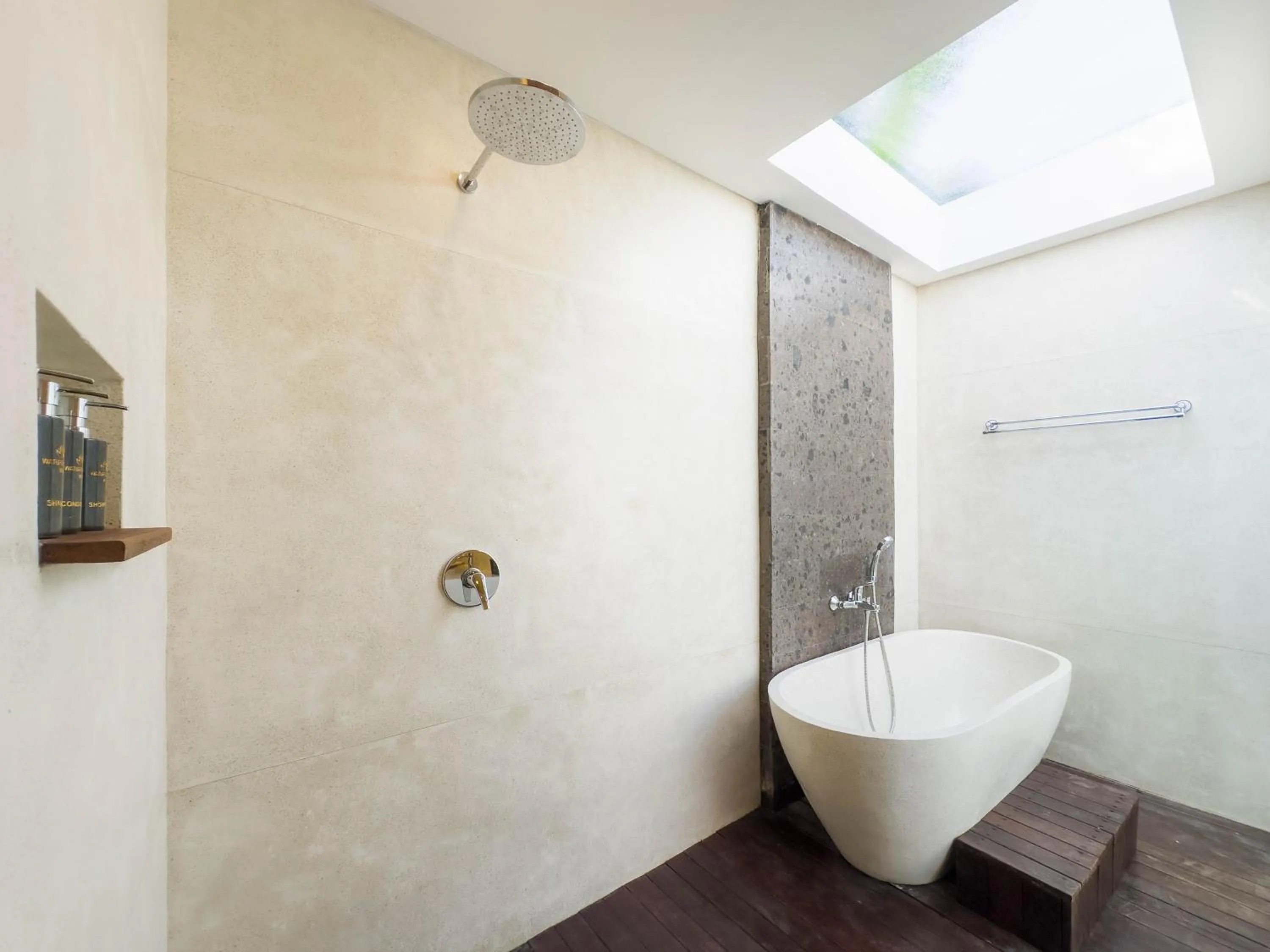 Bathroom in Villa Waturenggong Ubud