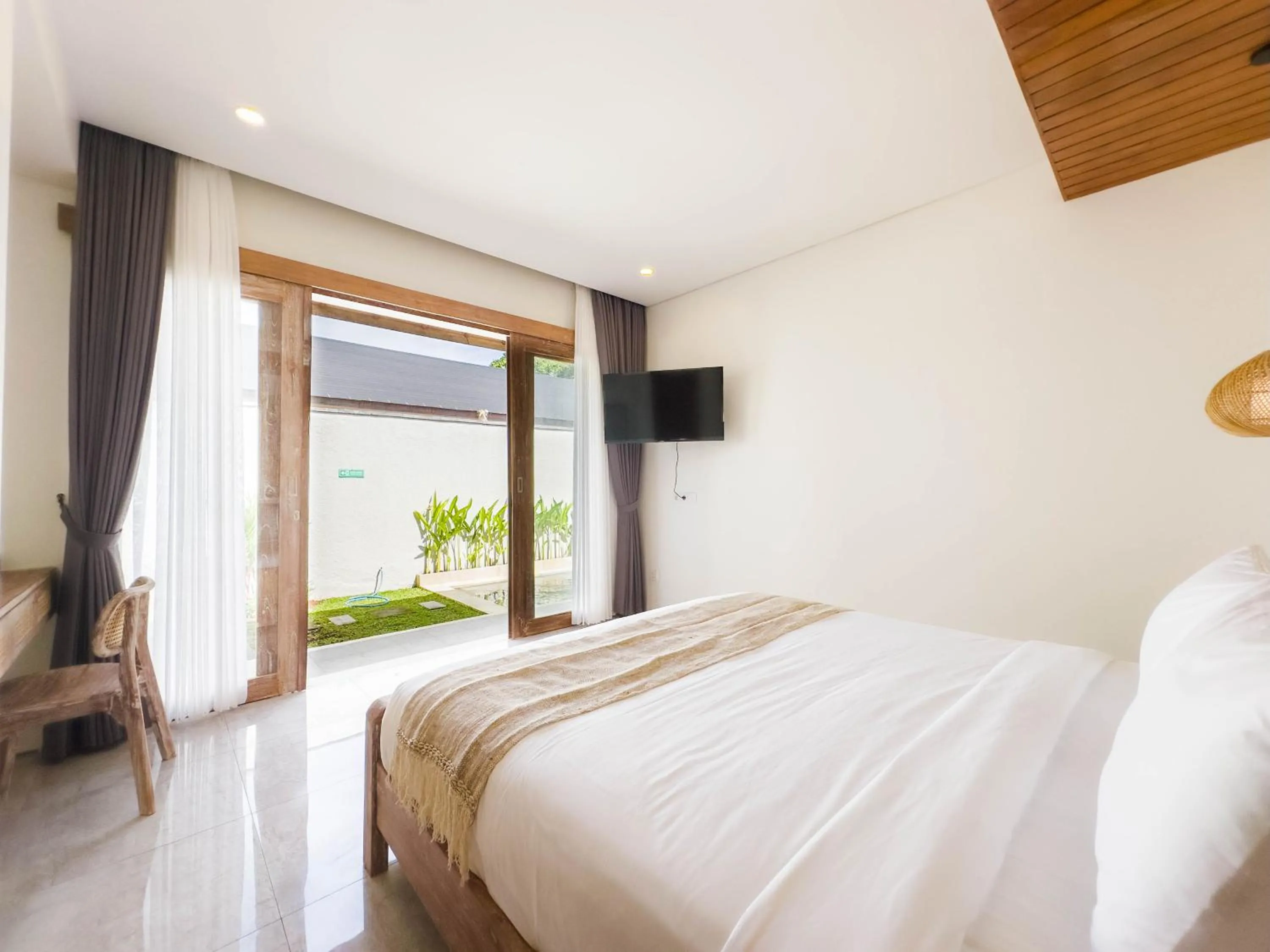 Bedroom, Bed in Villa Waturenggong Ubud