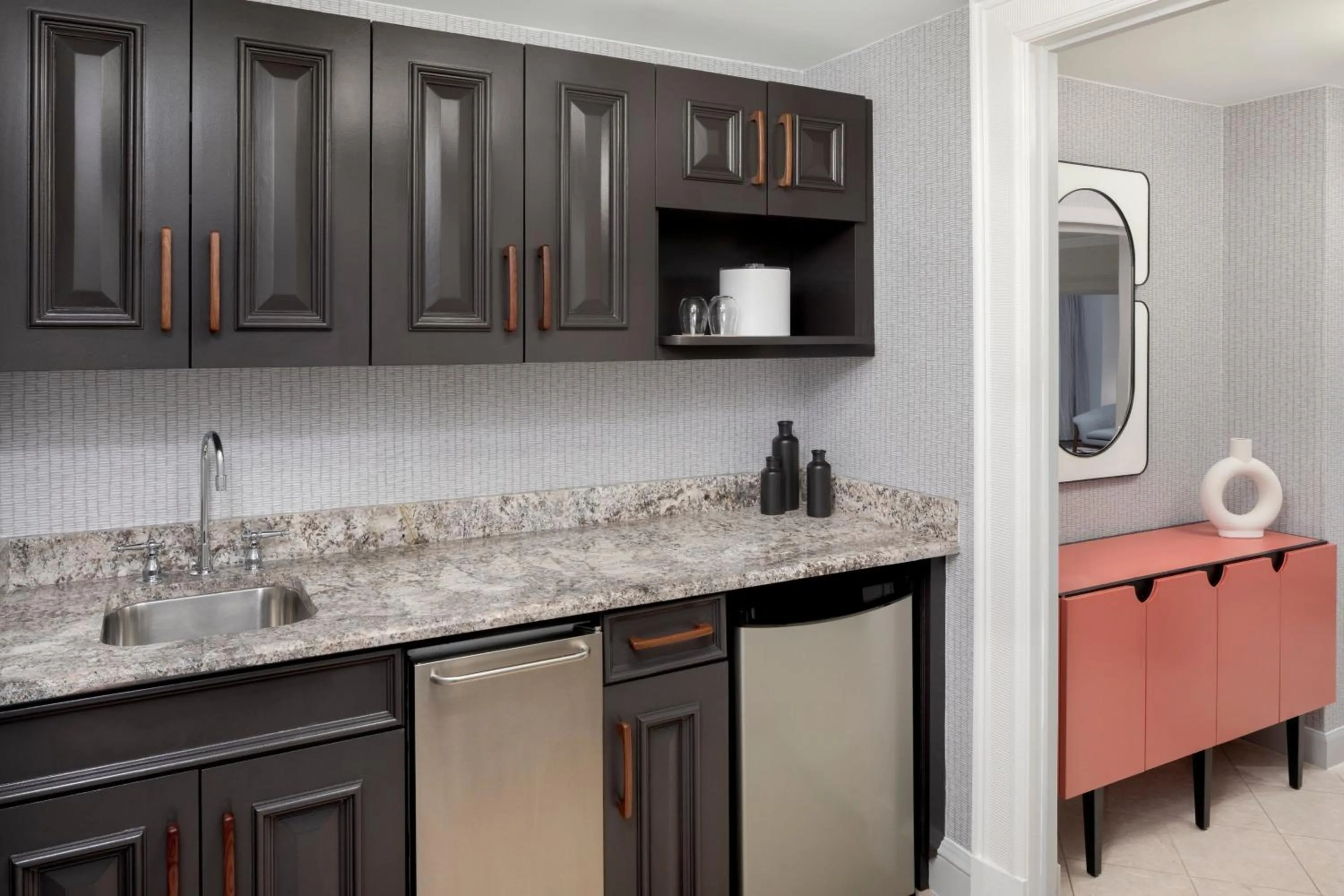 Kitchen or kitchenette in Le Meridien Washington, DC, The Madison