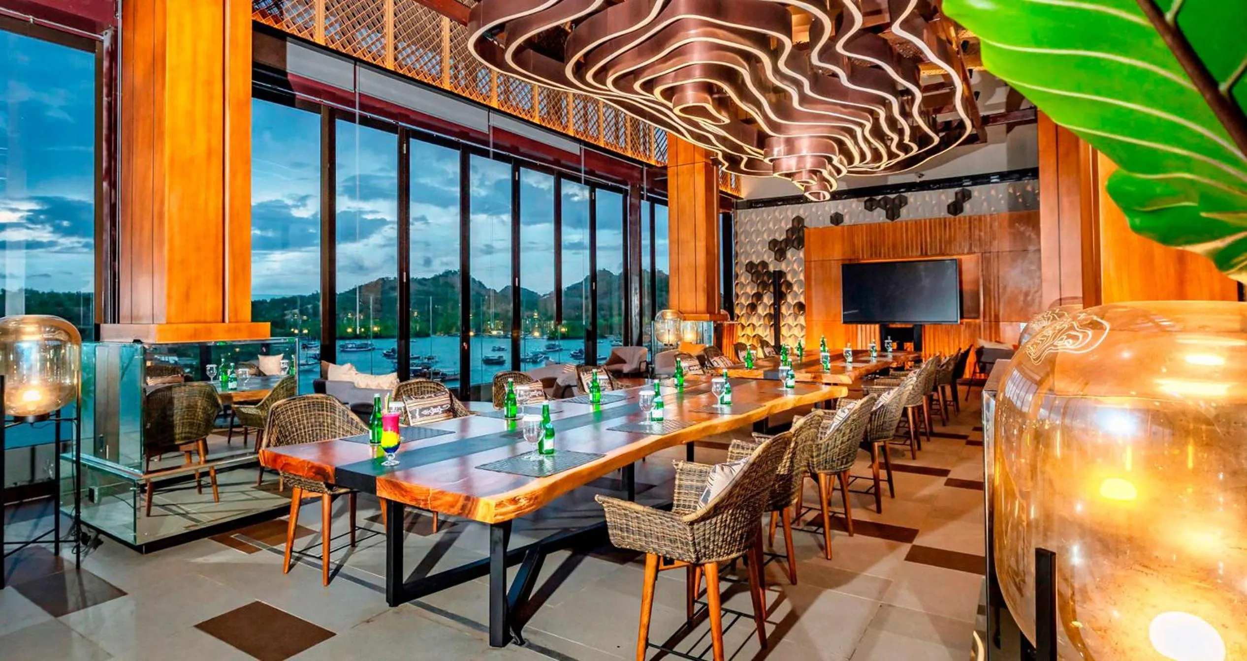 Lounge or bar in Meruorah Komodo Labuan Bajo