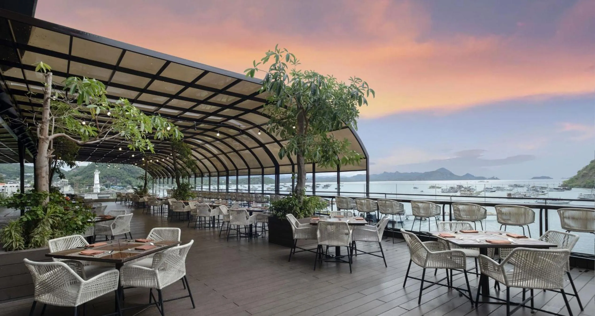 Restaurant/places to eat in Meruorah Komodo Labuan Bajo