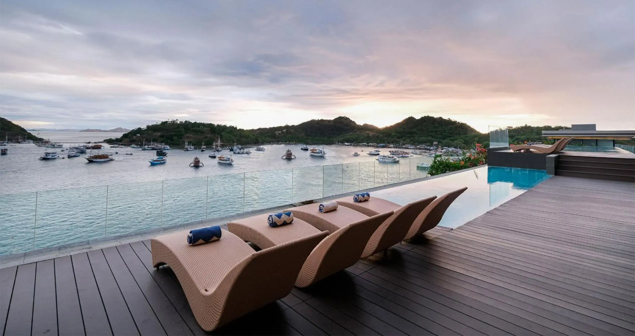 Swimming pool in Meruorah Komodo Labuan Bajo Swimming pool in Meruorah Komodo Labuan Bajo