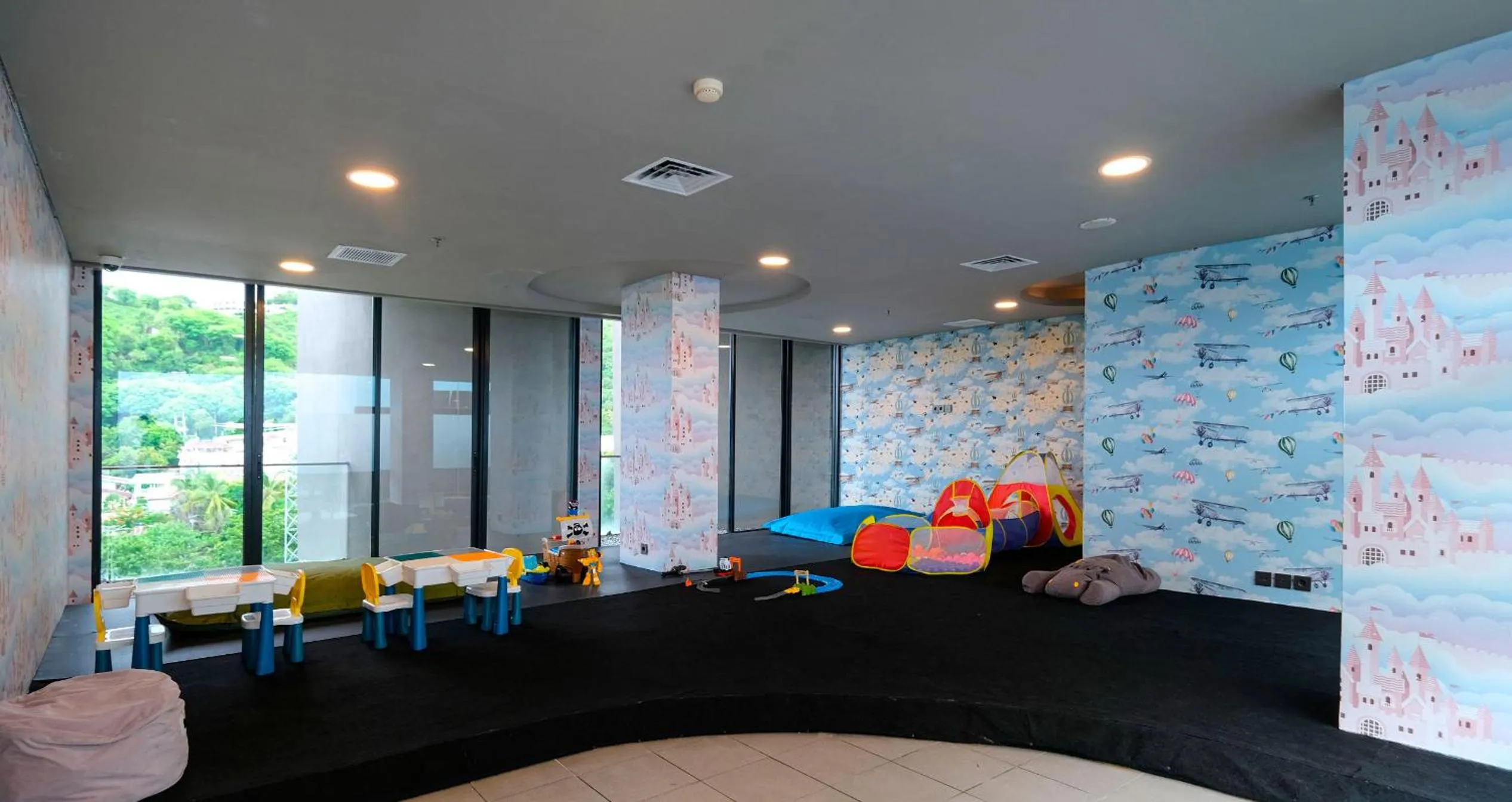 Kids's club in Meruorah Komodo Labuan Bajo