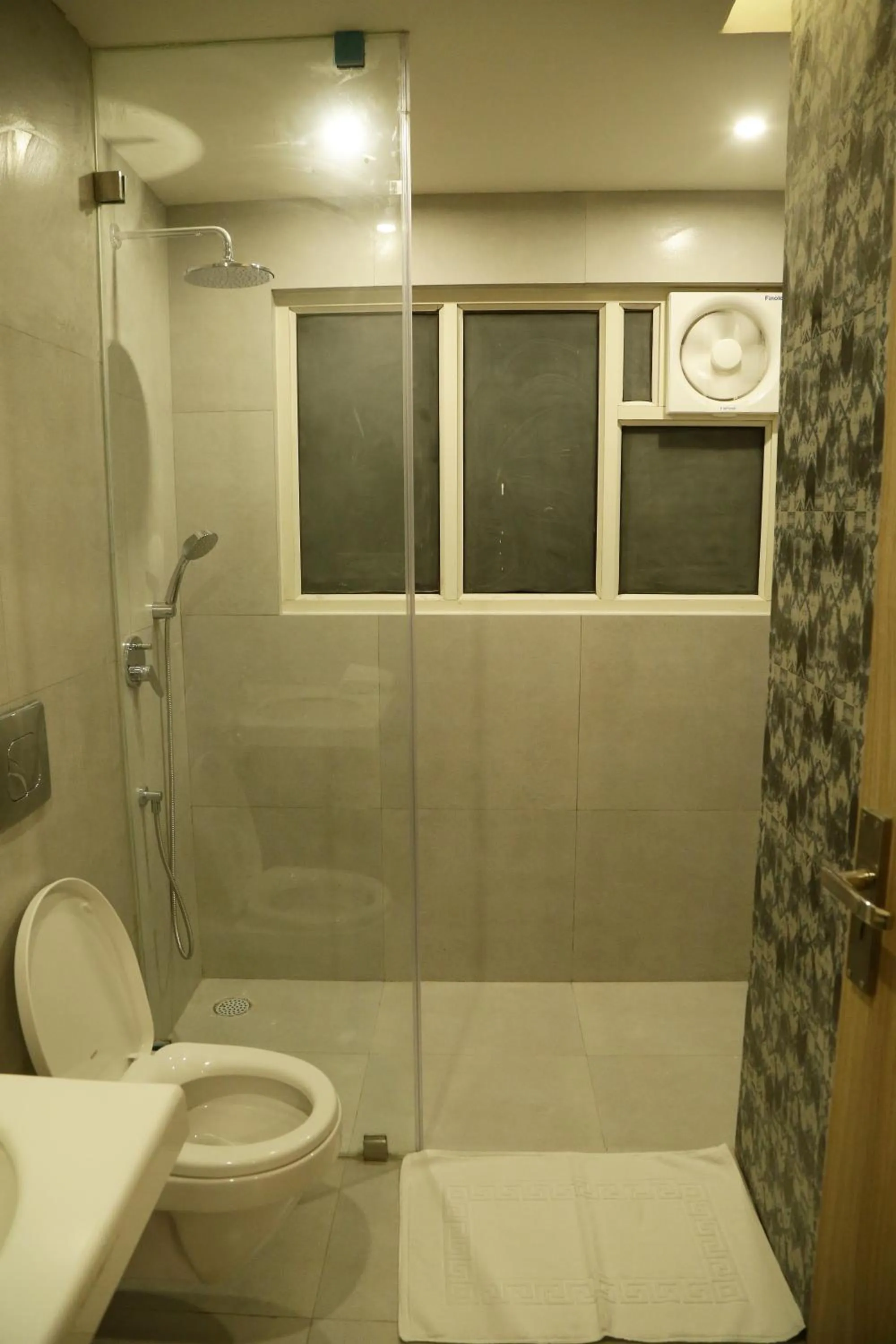 Bathroom in Hotel Ratangarh Palace