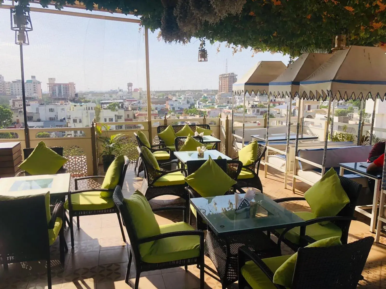 Restaurant/places to eat in Hotel Ratangarh Palace Restaurant/places to eat in Hotel Ratangarh Palace