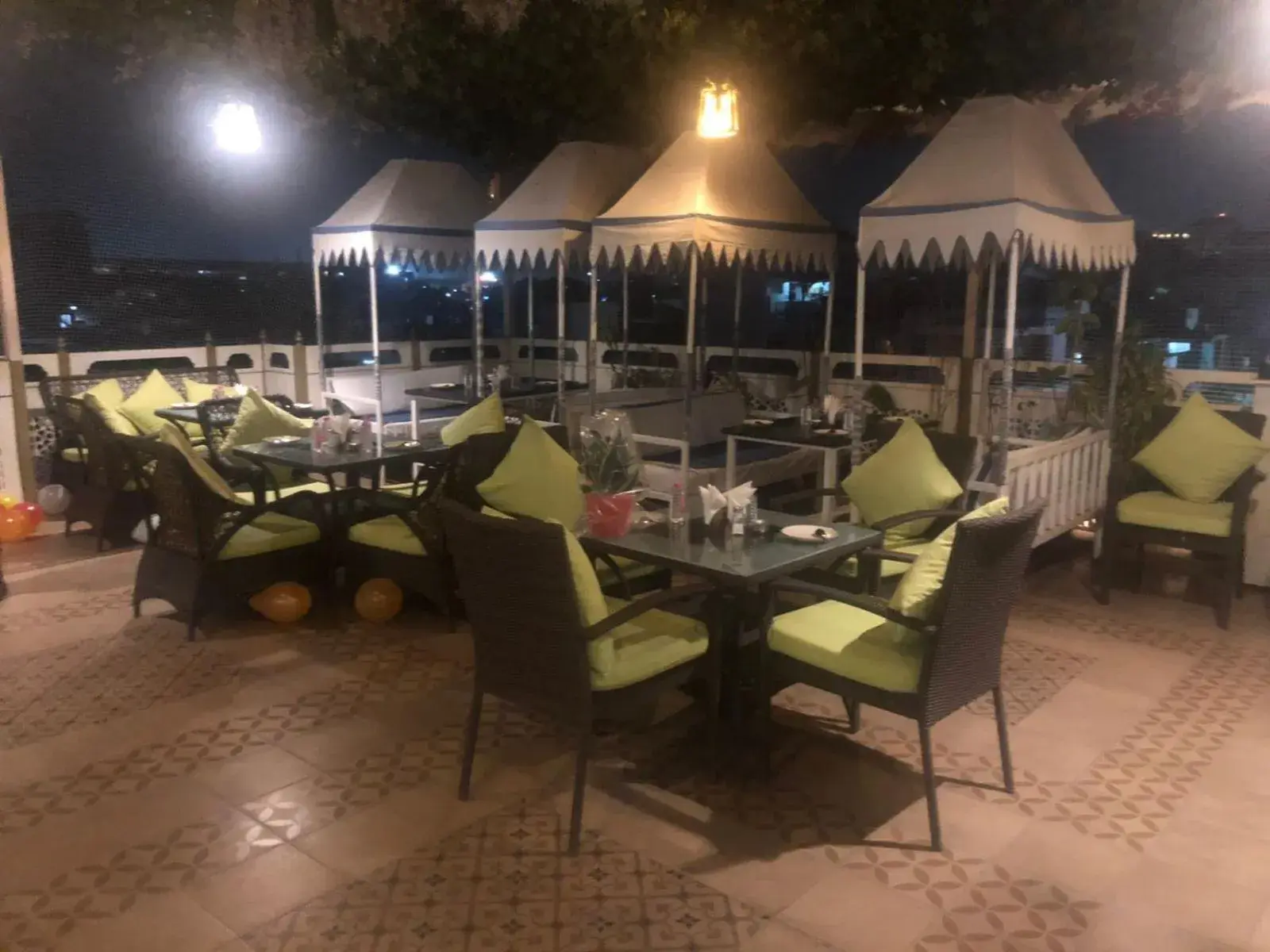 Restaurant/places to eat in Hotel Ratangarh Palace Restaurant/places to eat in Hotel Ratangarh Palace