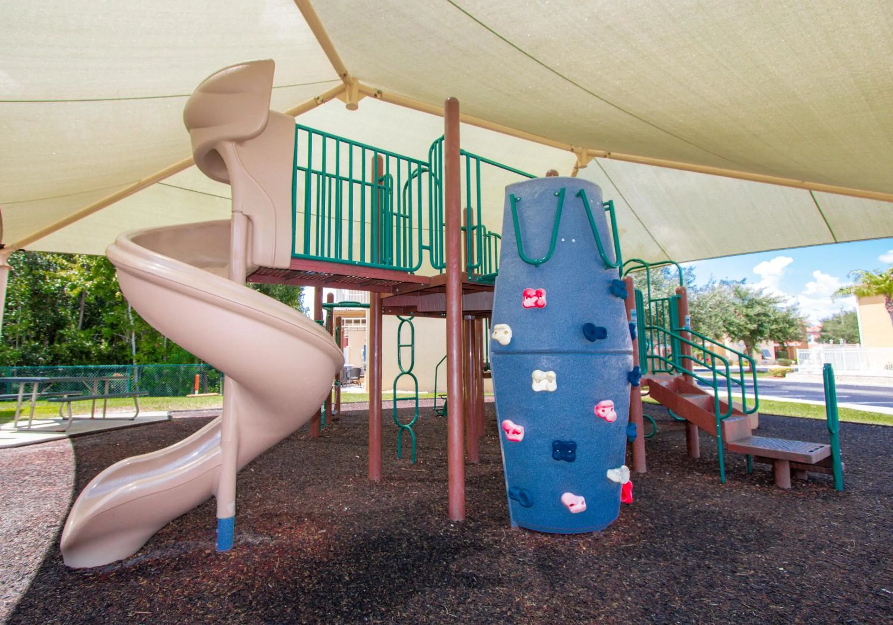 Patio in Berkley Lake Townhomes
