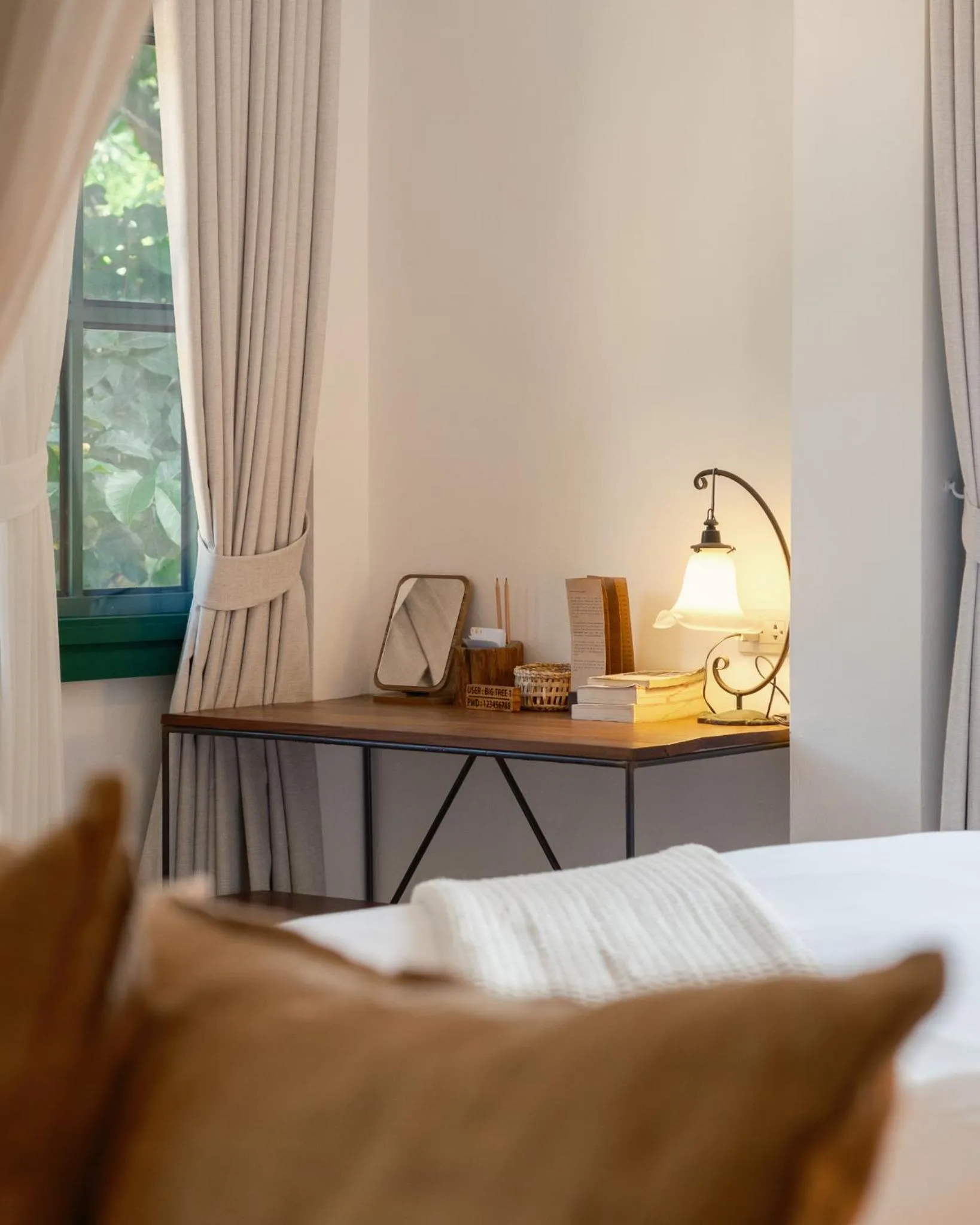 Bedroom, Bed in Big Tree Boutique Hotel