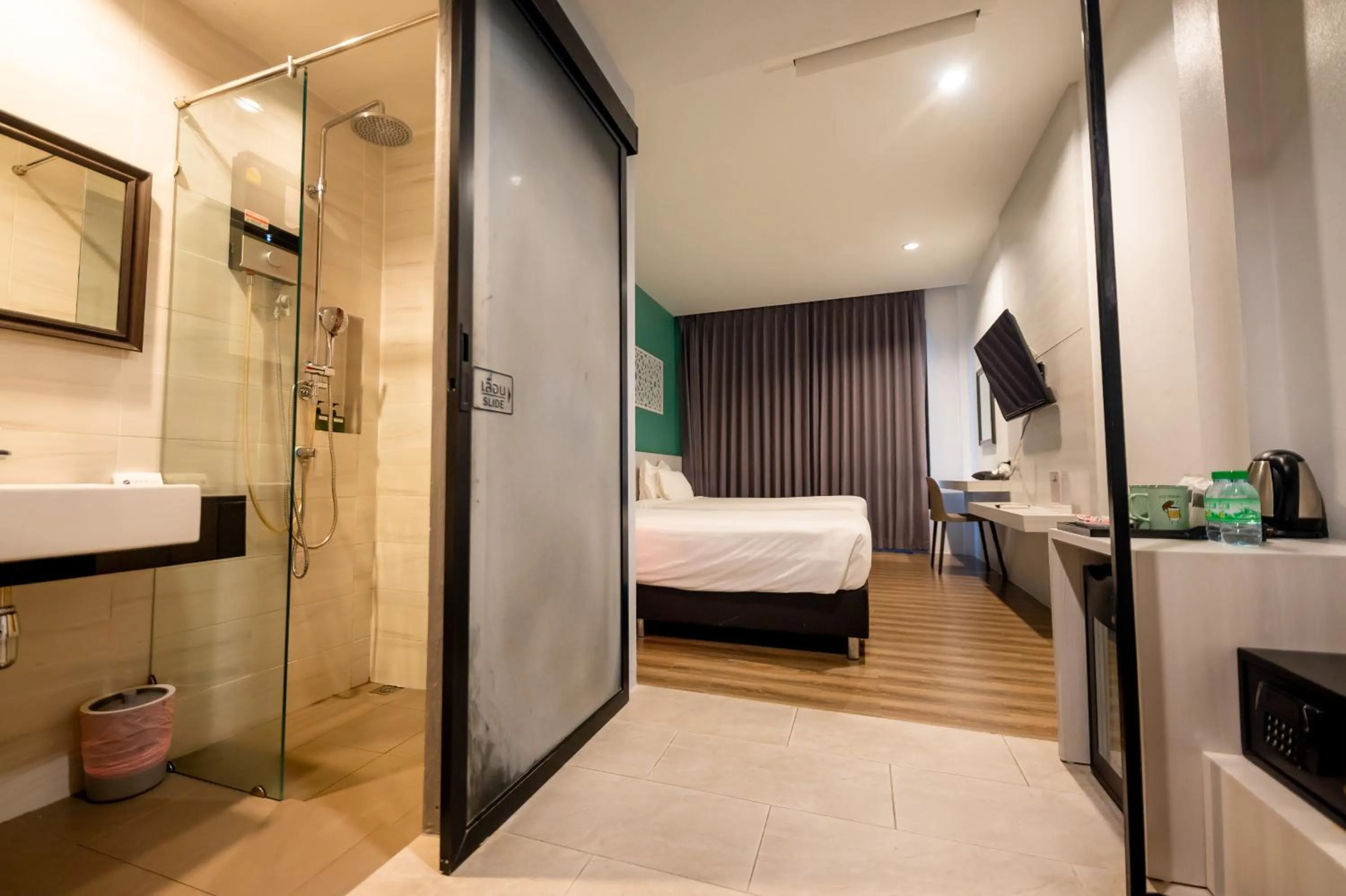 Photo of the whole room, Bed in TOBEDzZ HOTEL