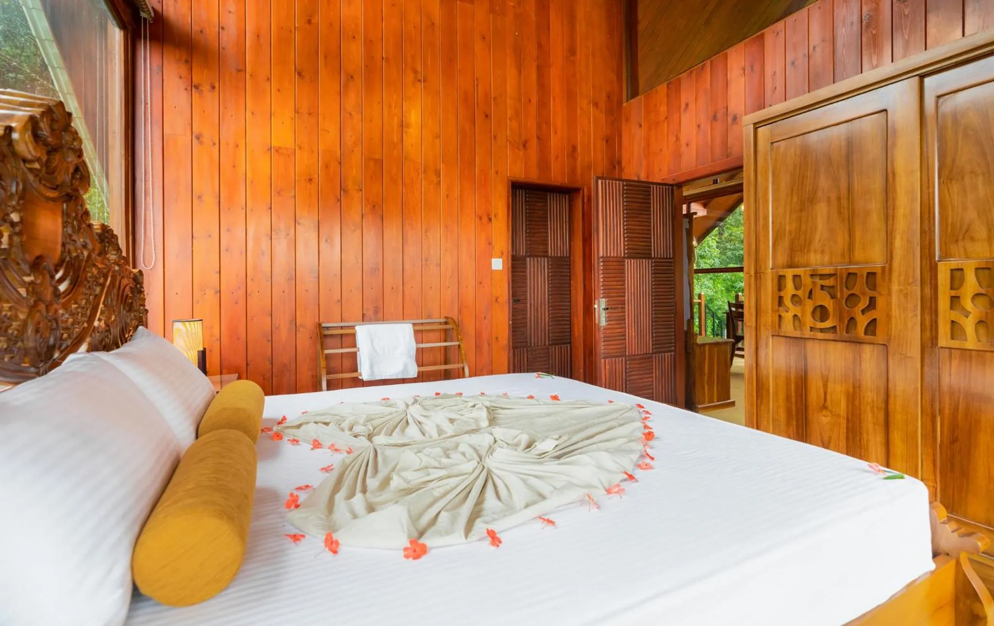 Bed in Mandaram Eco Resort