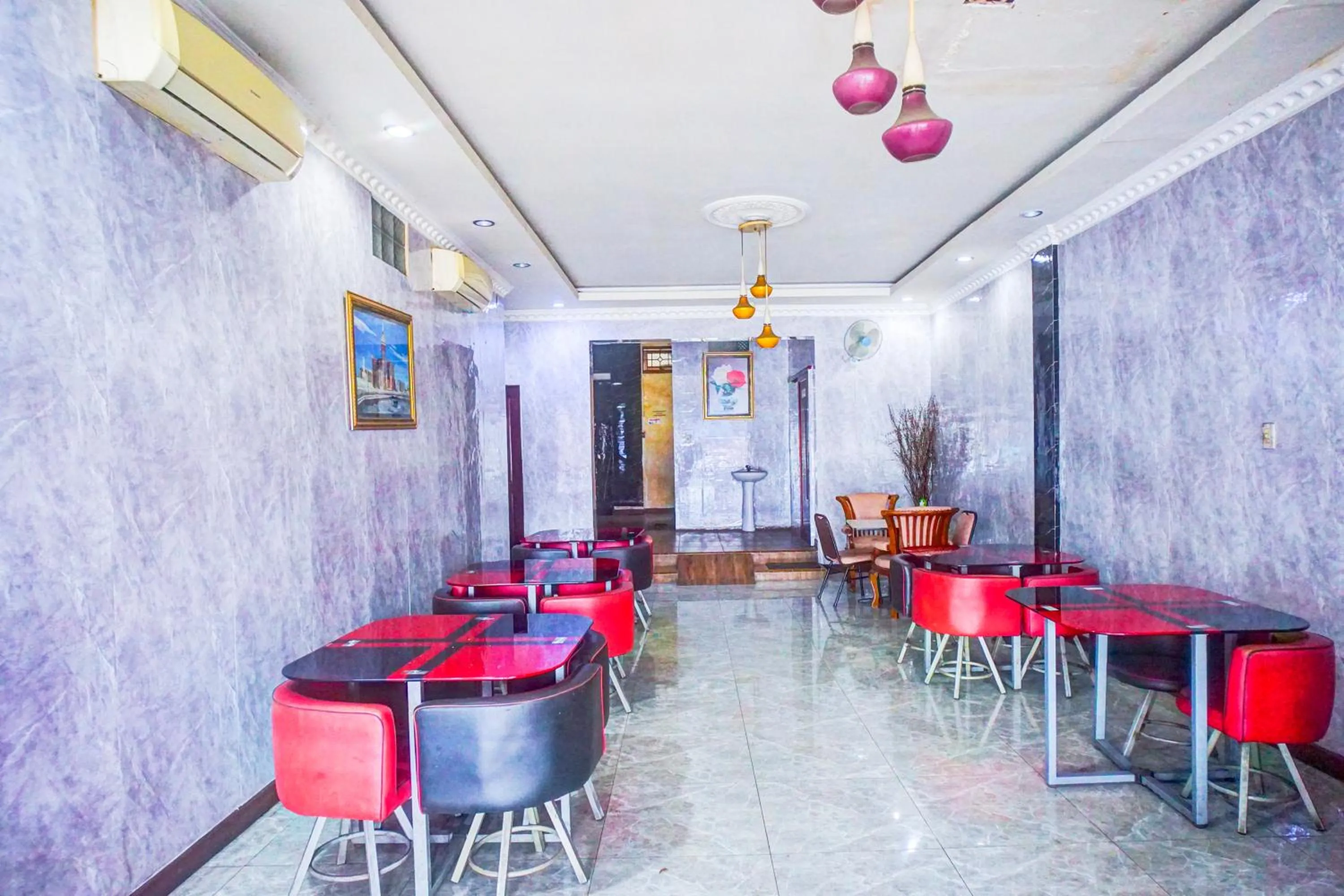 Seating area in Hotel O Asyaffirah Near Masjid Raya Al Mashun SM Raja Medan