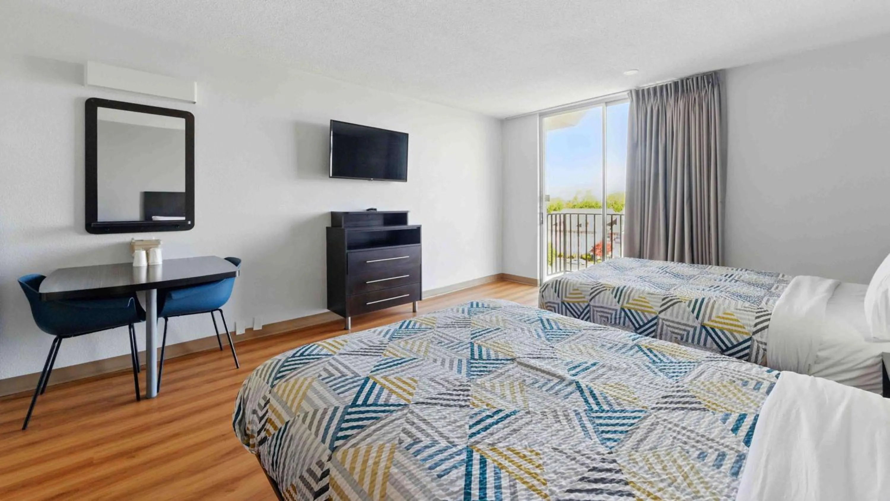 Bedroom, Bed in Motel 6-Atlanta, GA - Atlanta Airport