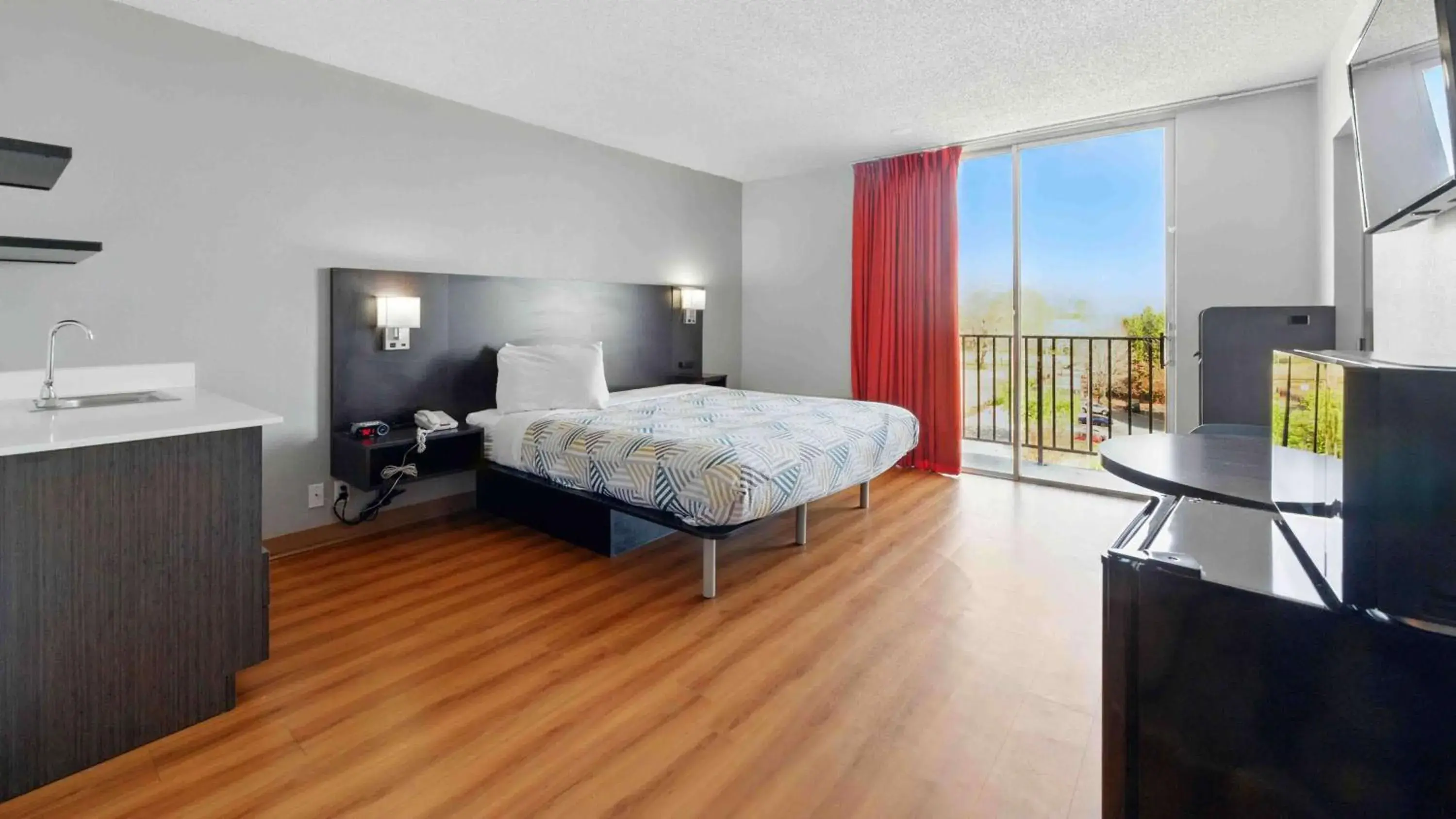 Bedroom, Bed in Motel 6-Atlanta, GA - Atlanta Airport Bedroom, Bed in Motel 6-Atlanta, GA - Atlanta Airport