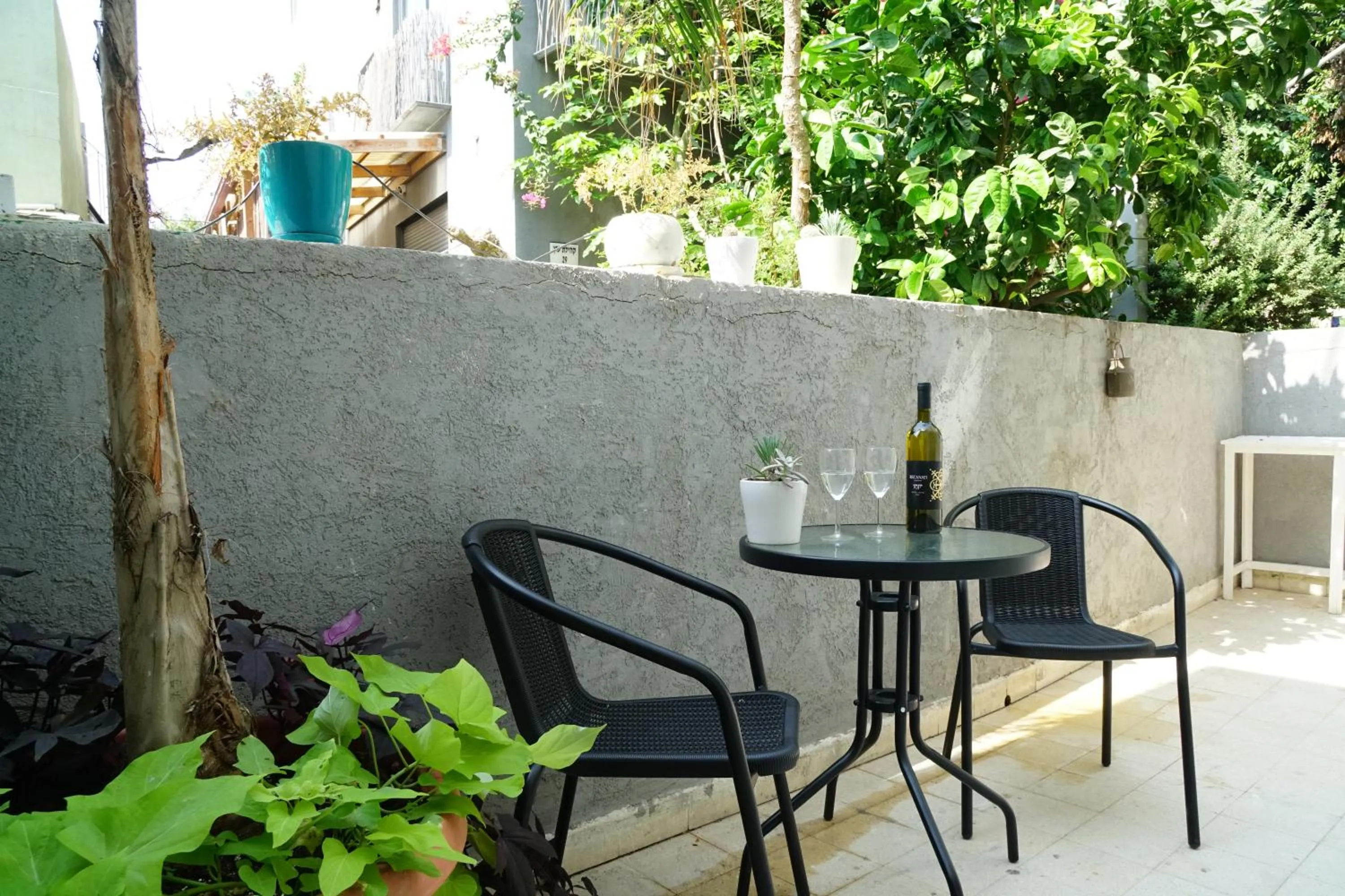 Patio in Mayer 8 Hotel By Peraia