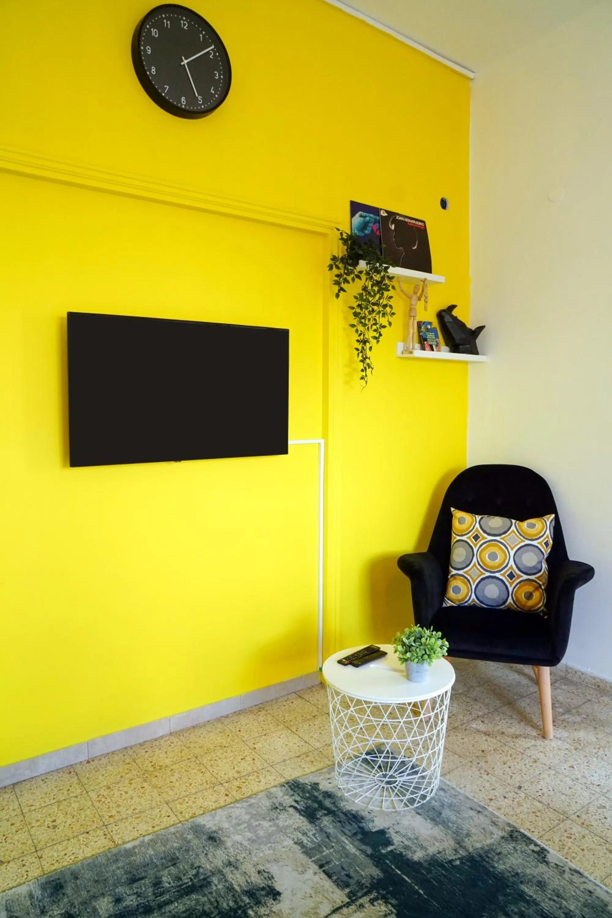 TV and multimedia in Mayer 8 Hotel By Peraia