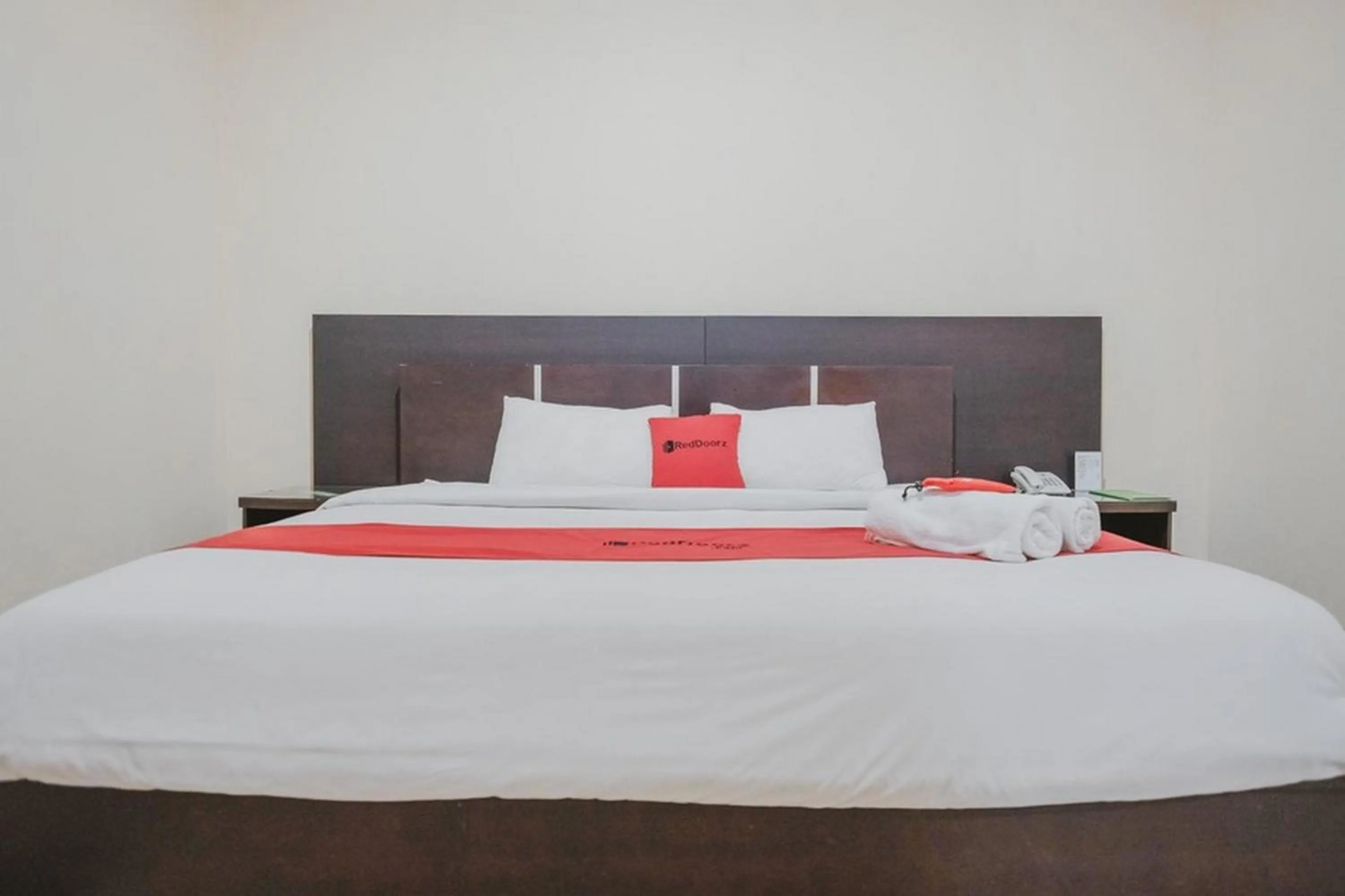 Bedroom, Bed in RedDoorz Premium @ Jalan Pal 10 Jambi