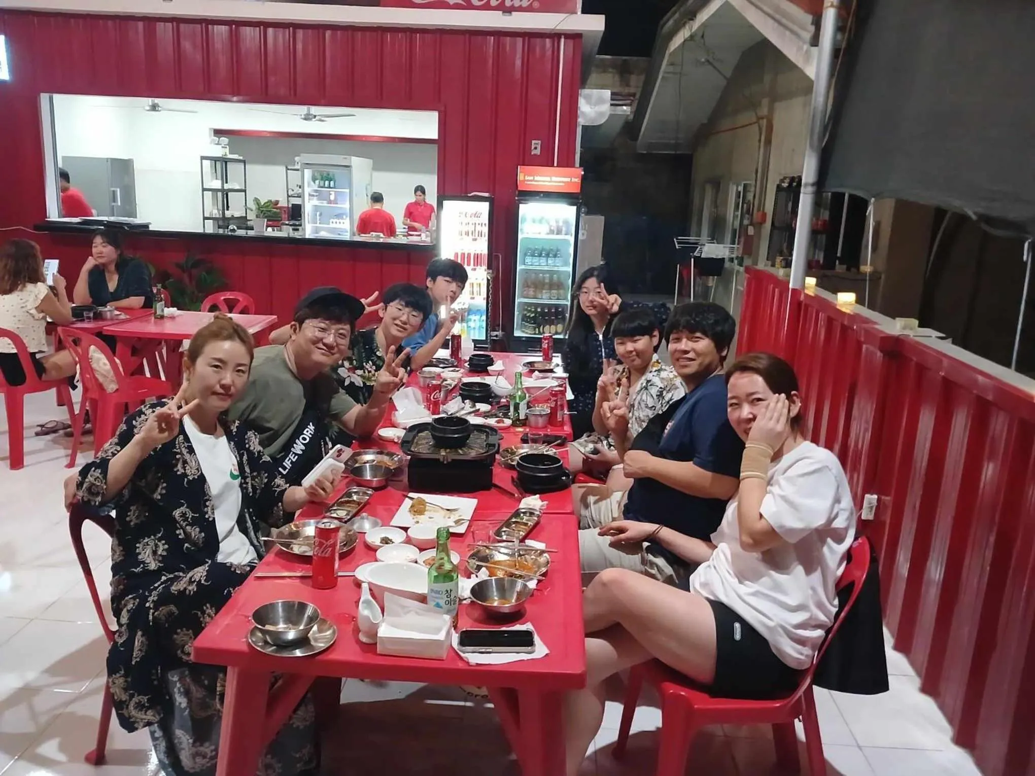 Restaurant/places to eat in Gaja Go Dive & Inn