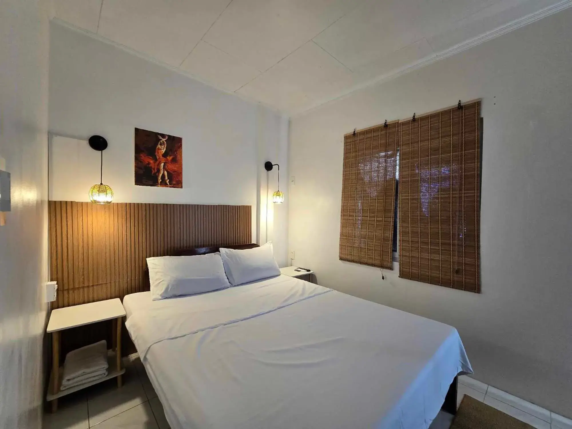 Superior Queen Room - single occupancy in Gaja Go Dive & Inn Superior Queen Room - single occupancy in Gaja Go Dive & Inn