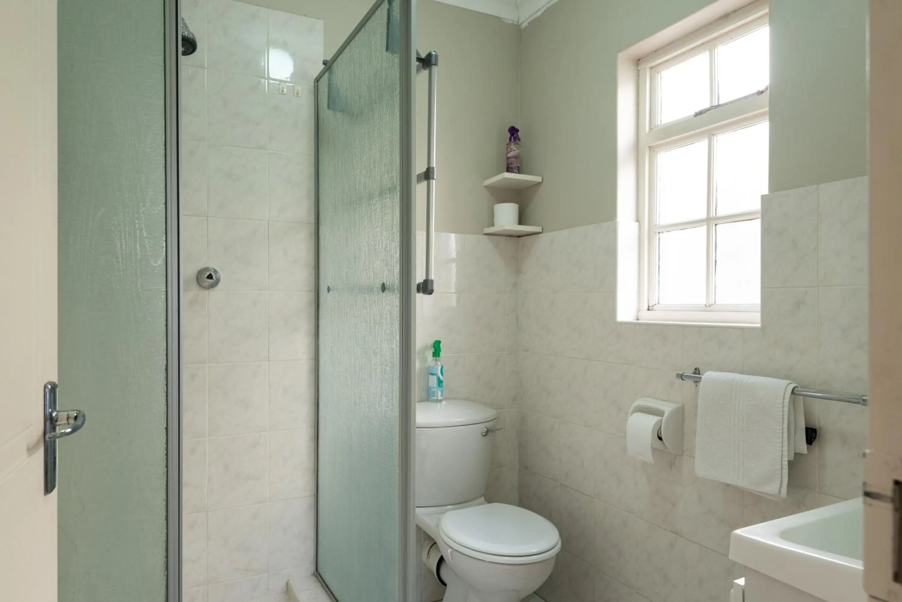 Shower in Villa Med 28