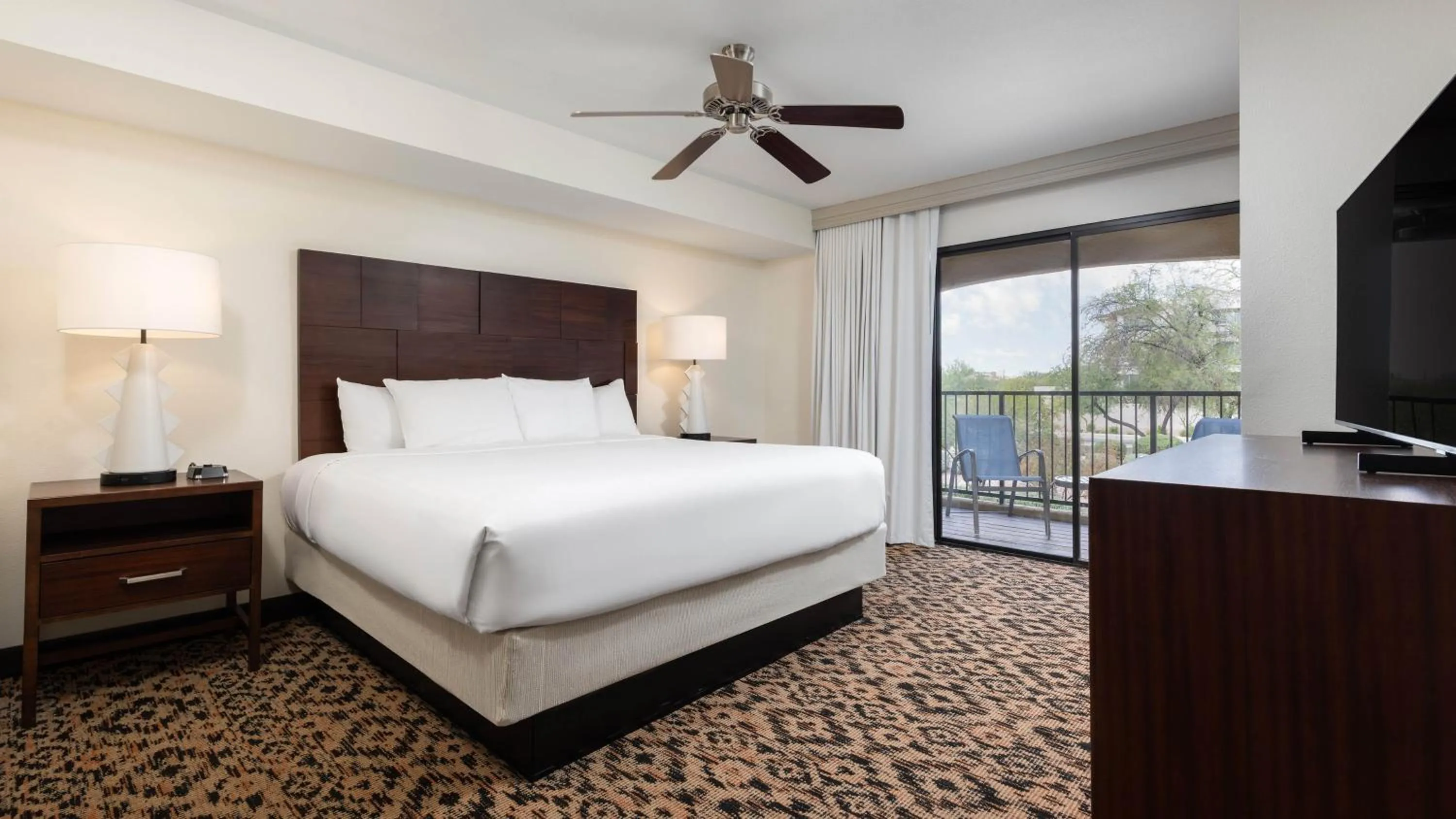 Photo of the whole room, Bed in Holiday Inn Club Vacations Scottsdale Resort