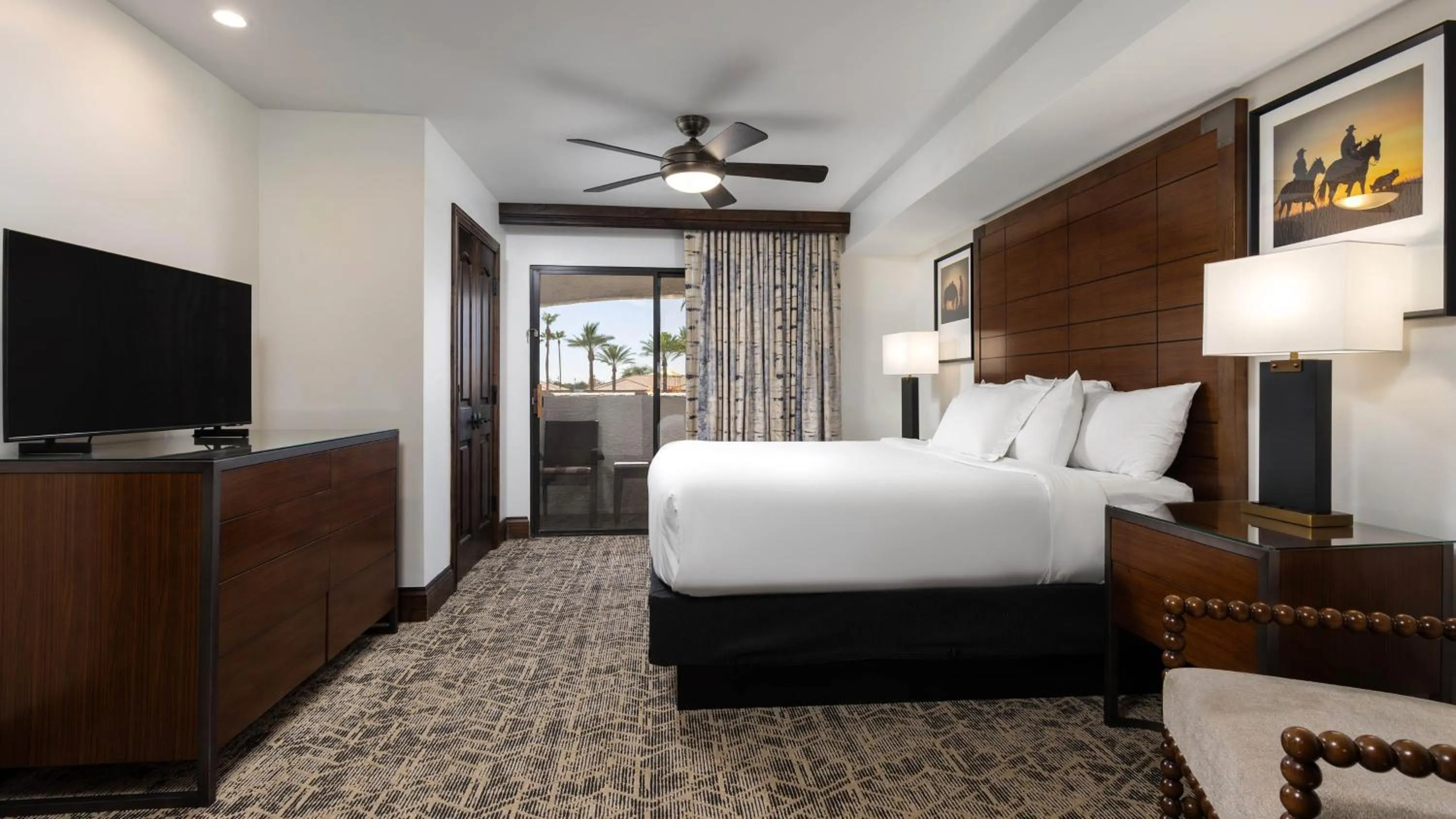 Photo of the whole room, Bed in Holiday Inn Club Vacations Scottsdale Resort