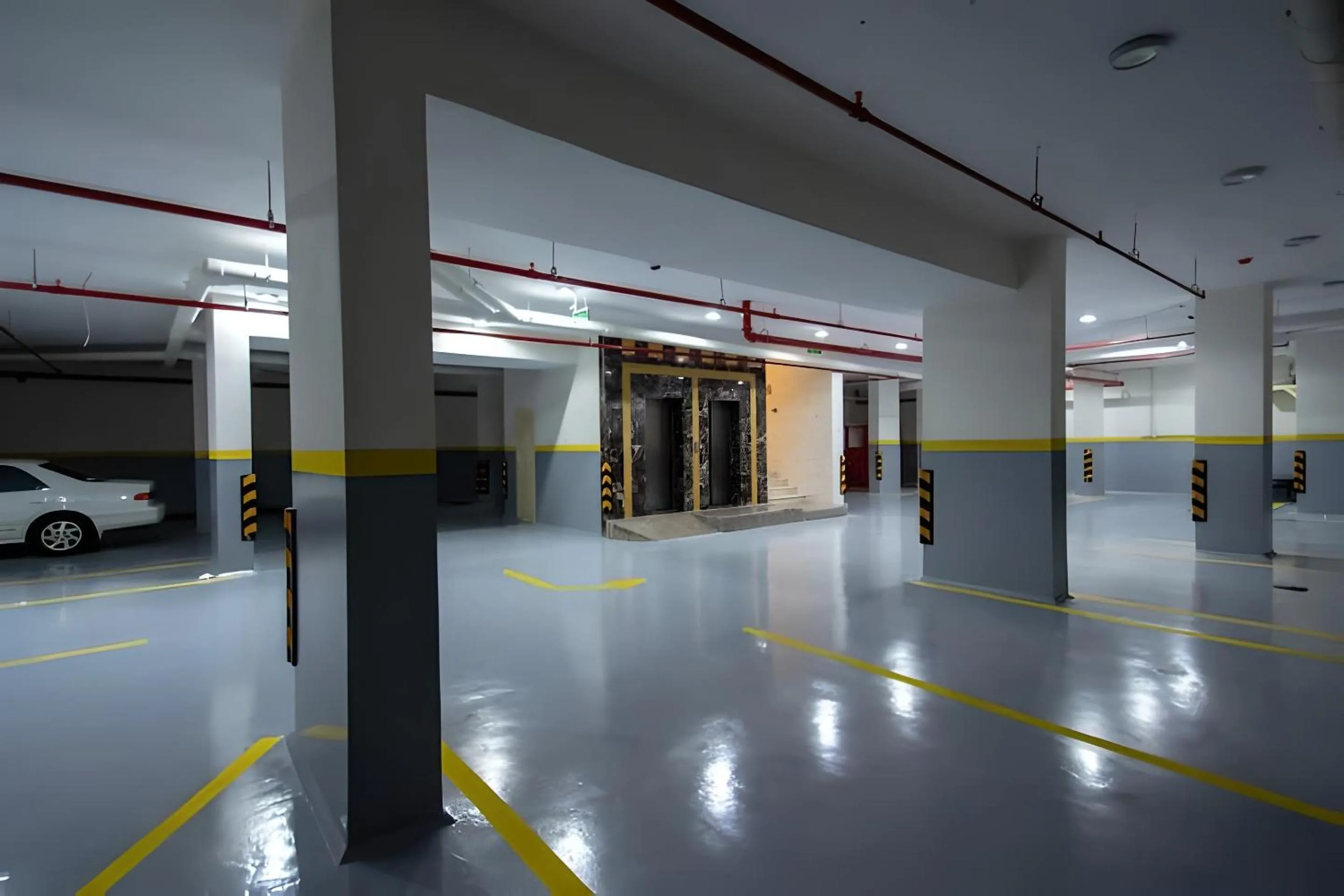 Parking in Hayat Al Rose Hotel Appartment