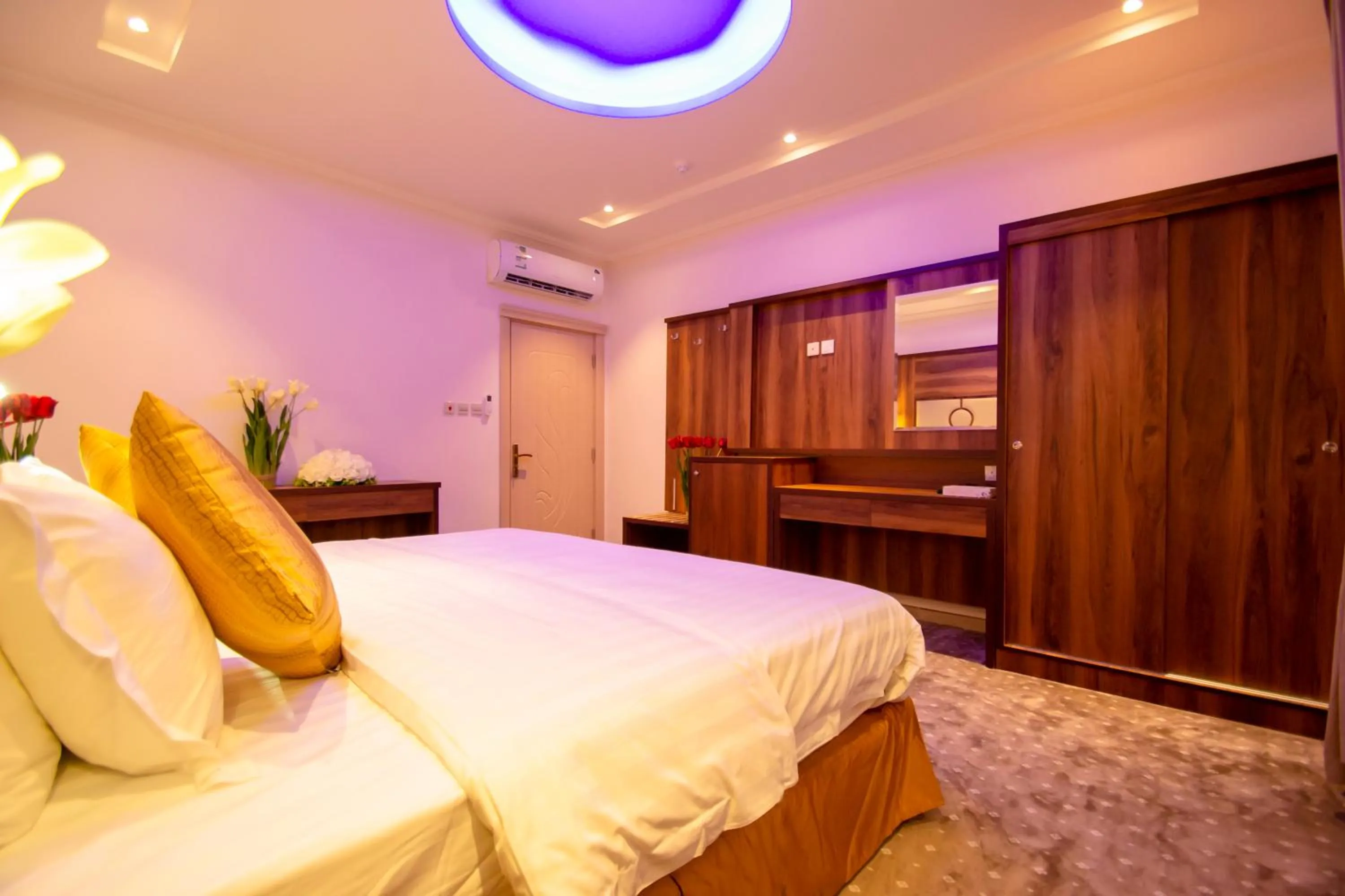 Photo of the whole room, Bed in Hayat Al Rose Hotel Appartment