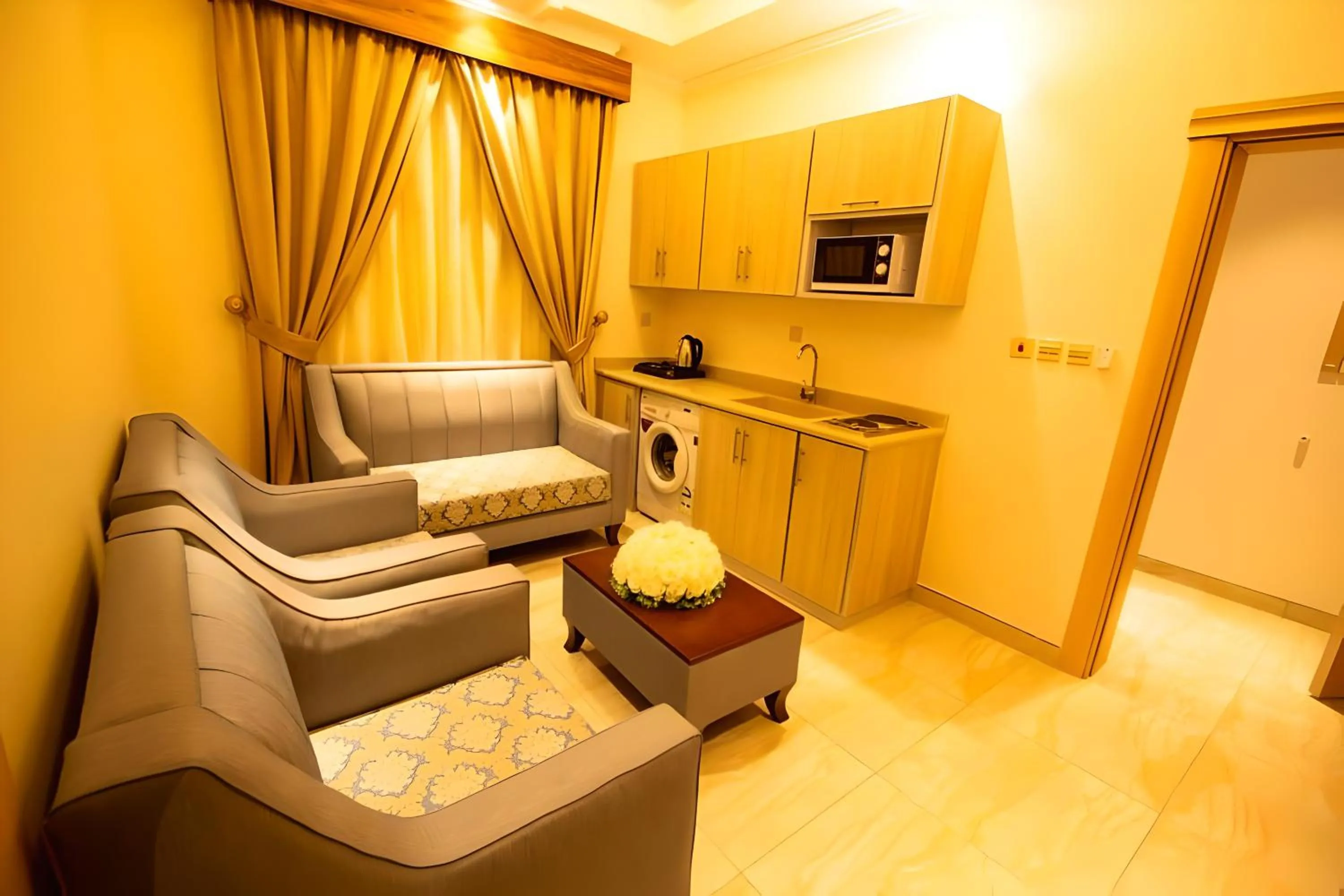 Kitchen or kitchenette in Hayat Al Rose Hotel Appartment