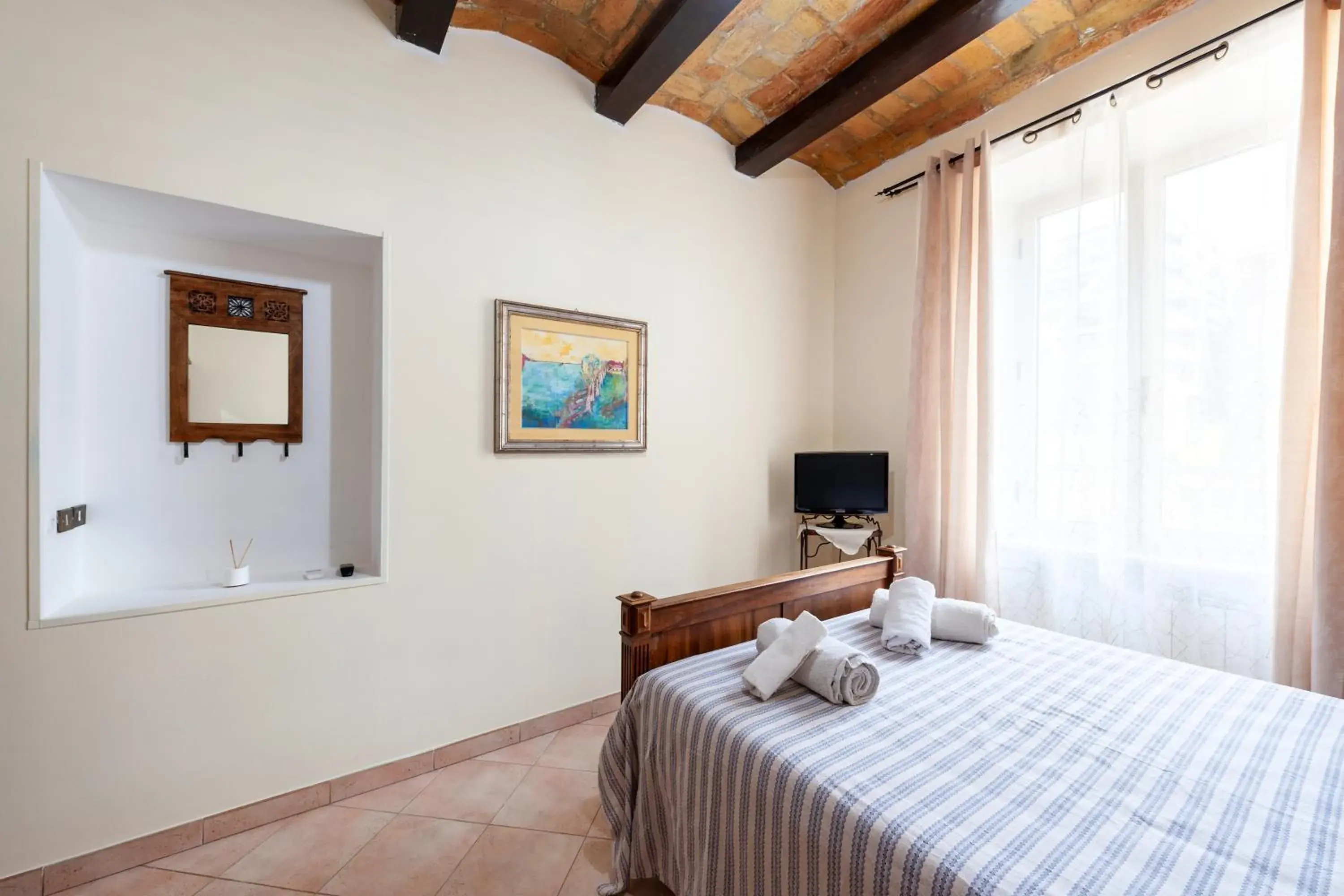 Double Room with Shared Bathroom in Kyterion Apartment Double Room with Shared Bathroom in Kyterion Apartment
