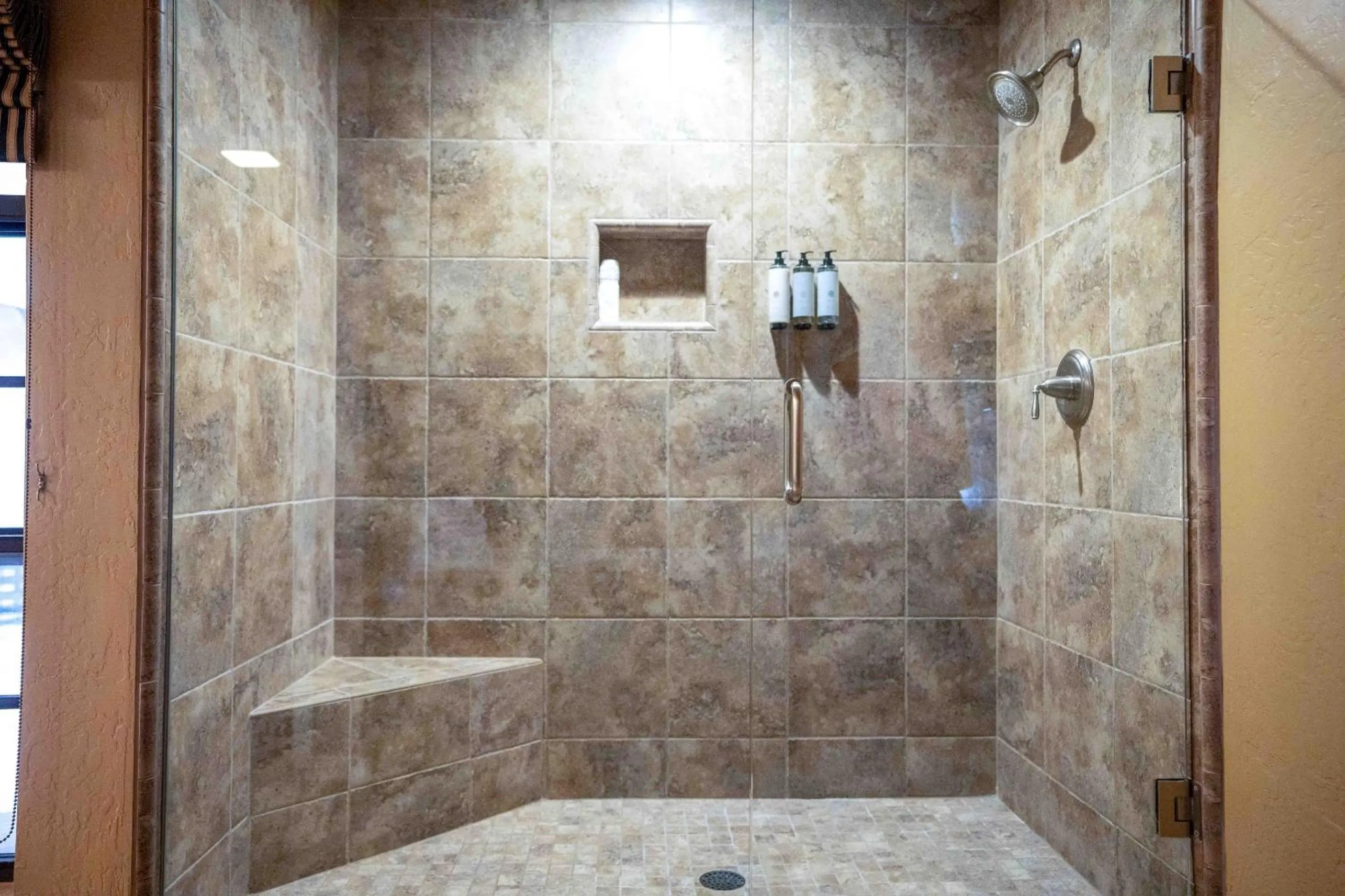 Photo of the whole room in Kimpton Miralina coming soon - Scottsdale Plaza Resort