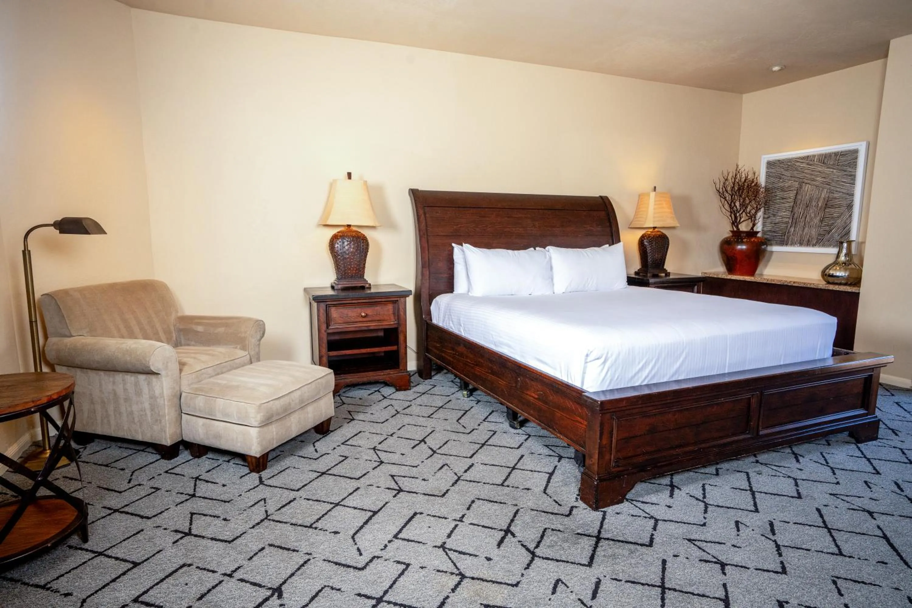 Bed in Kimpton Miralina coming soon - Scottsdale Plaza Resort