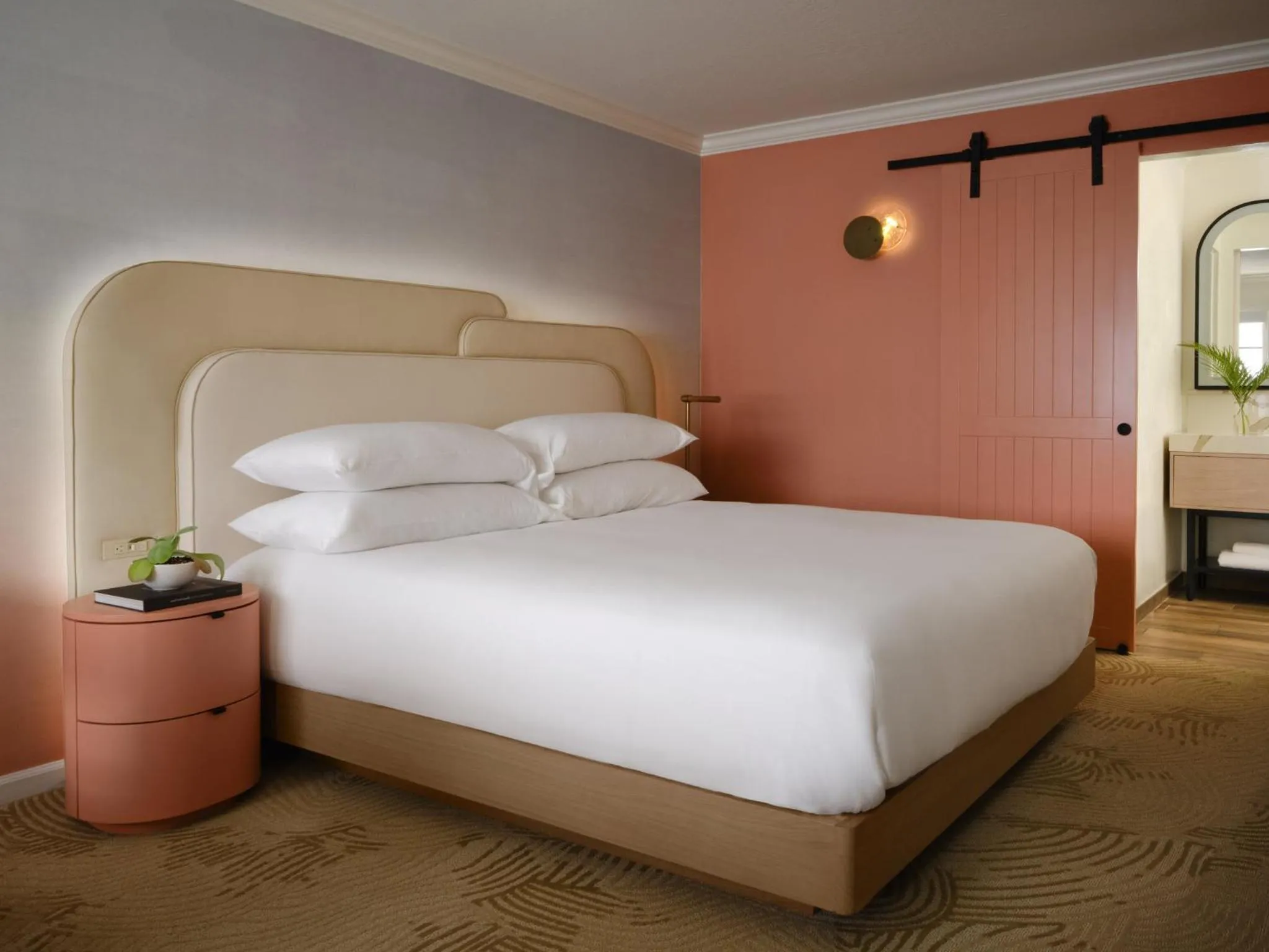 Photo of the whole room, Bed in Kimpton Miralina Resort and Villas by IHG