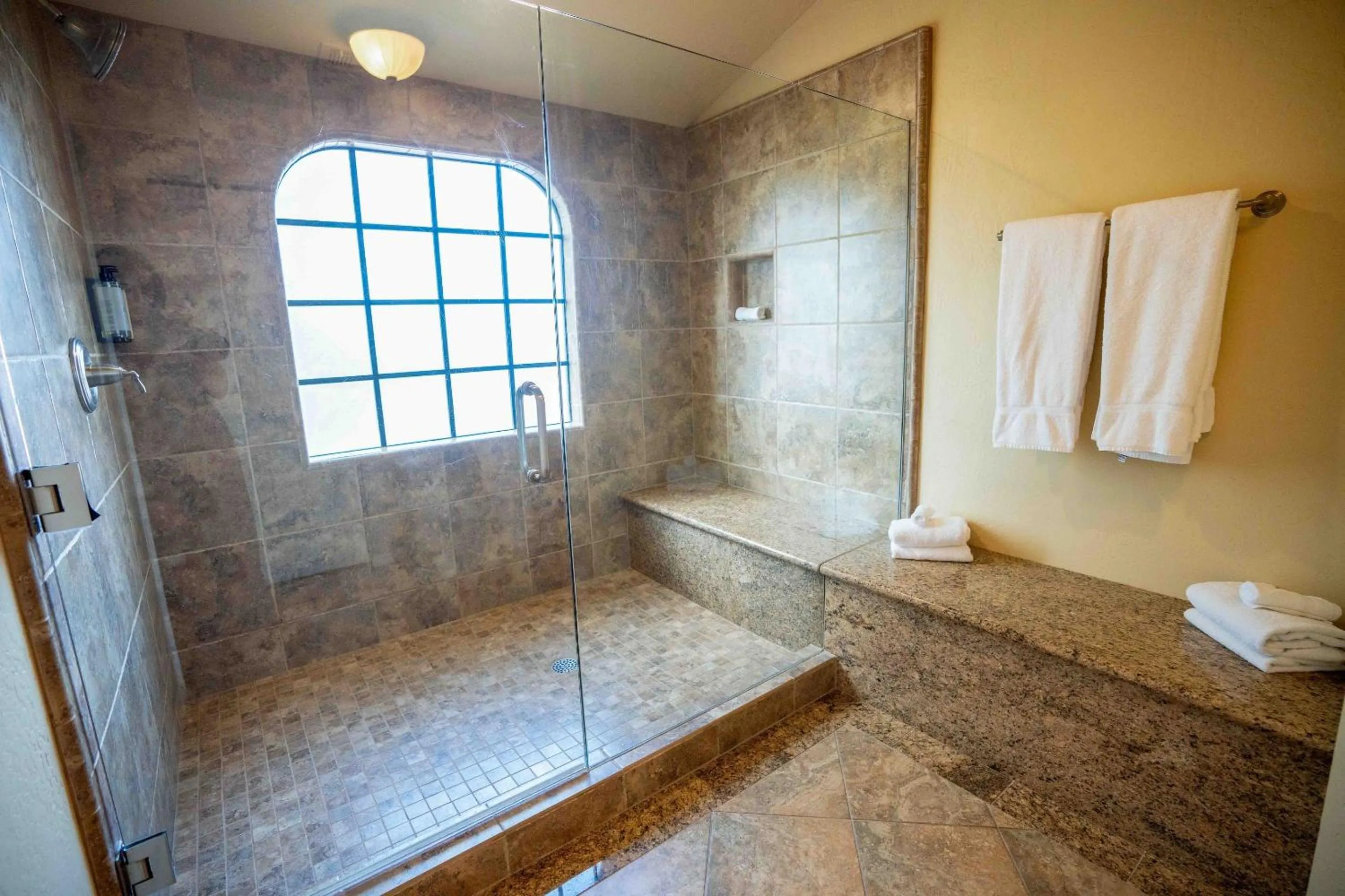 Photo of the whole room in Kimpton Miralina coming soon - Scottsdale Plaza Resort