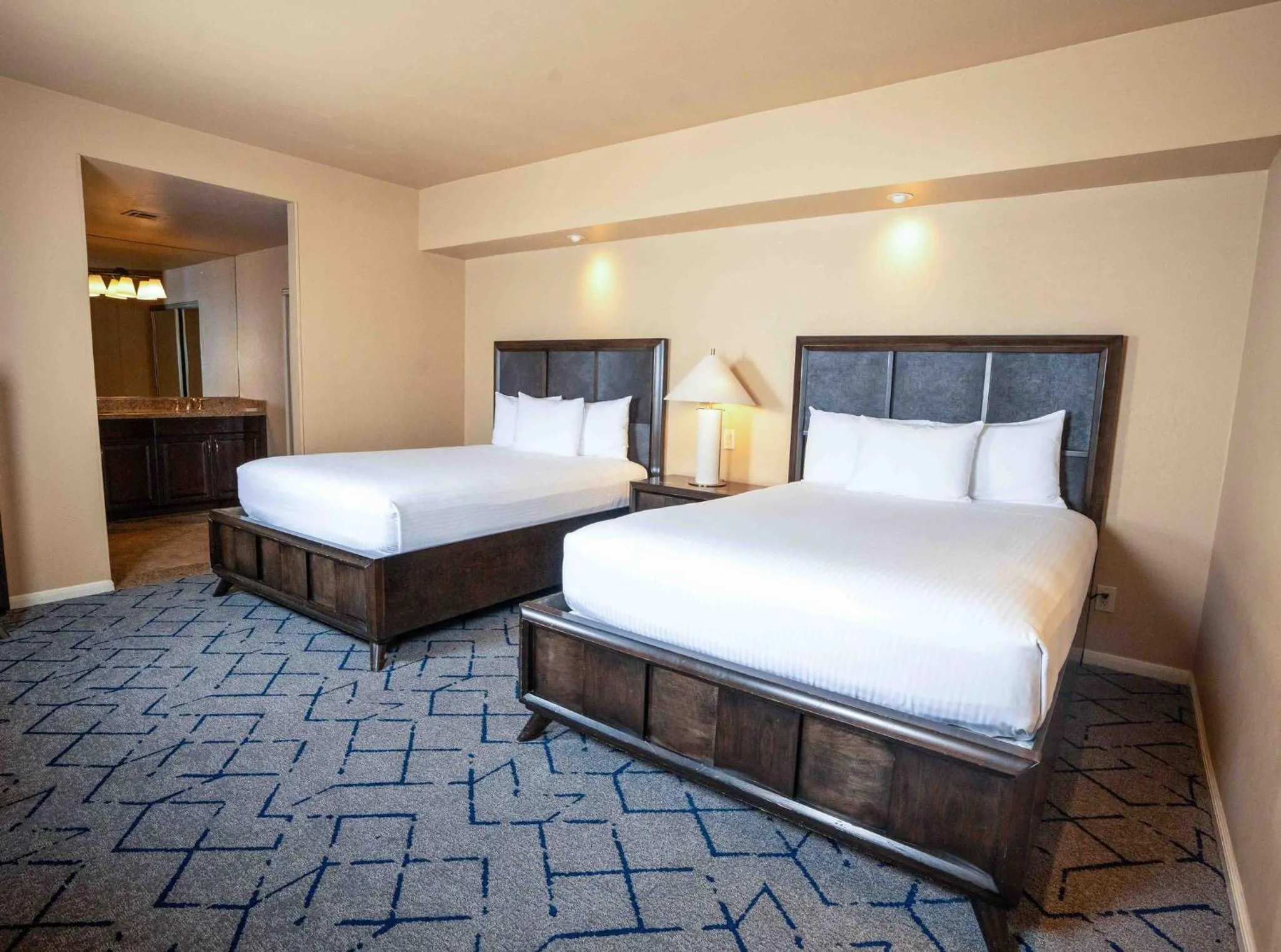 Photo of the whole room, Bed in Kimpton Miralina coming soon - Scottsdale Plaza Resort