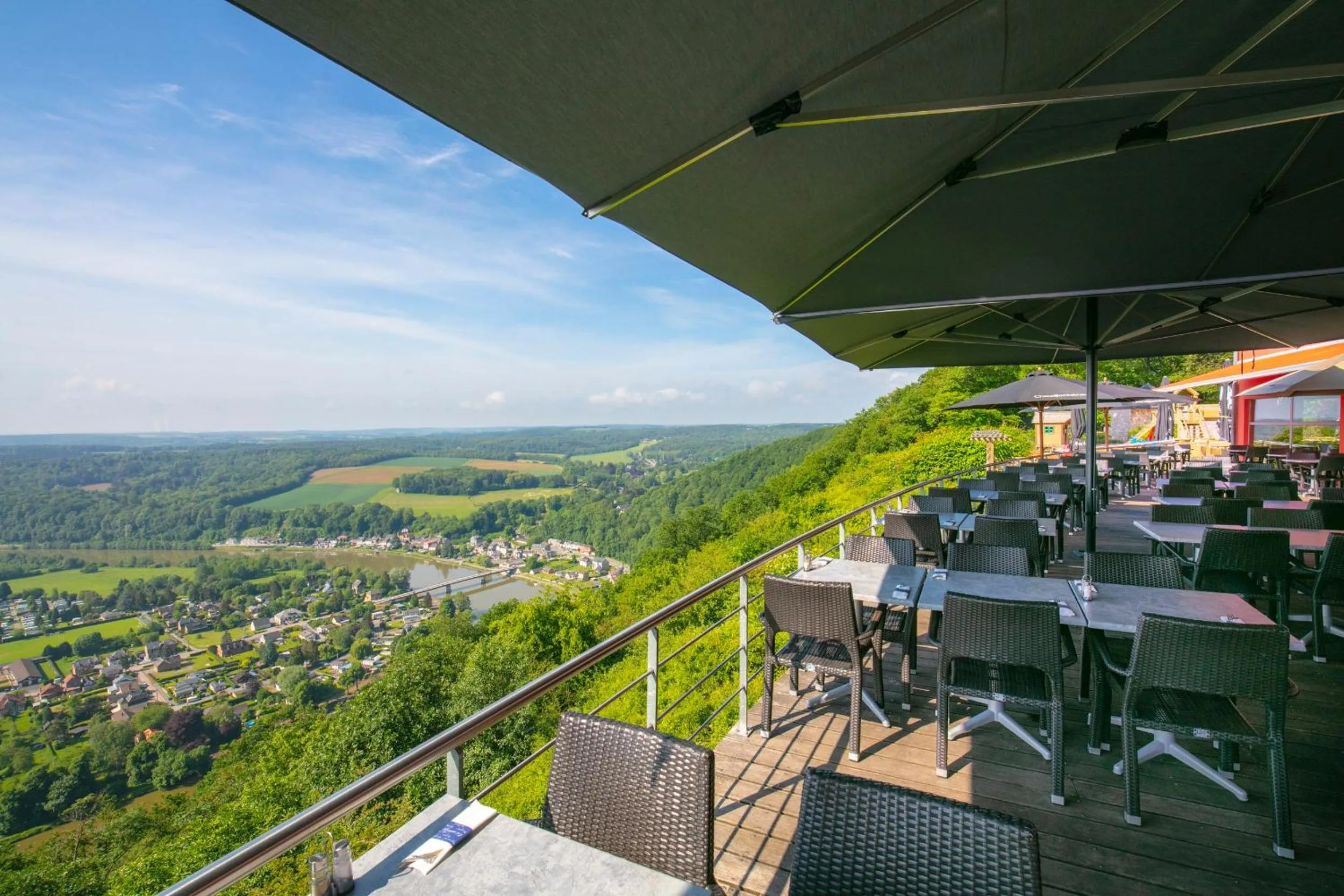 Restaurant/places to eat in LES 7 MEUSES - Restaurant & Hébergements HÔTELIERS - INSOLITES - WELLNESS - GÎTES