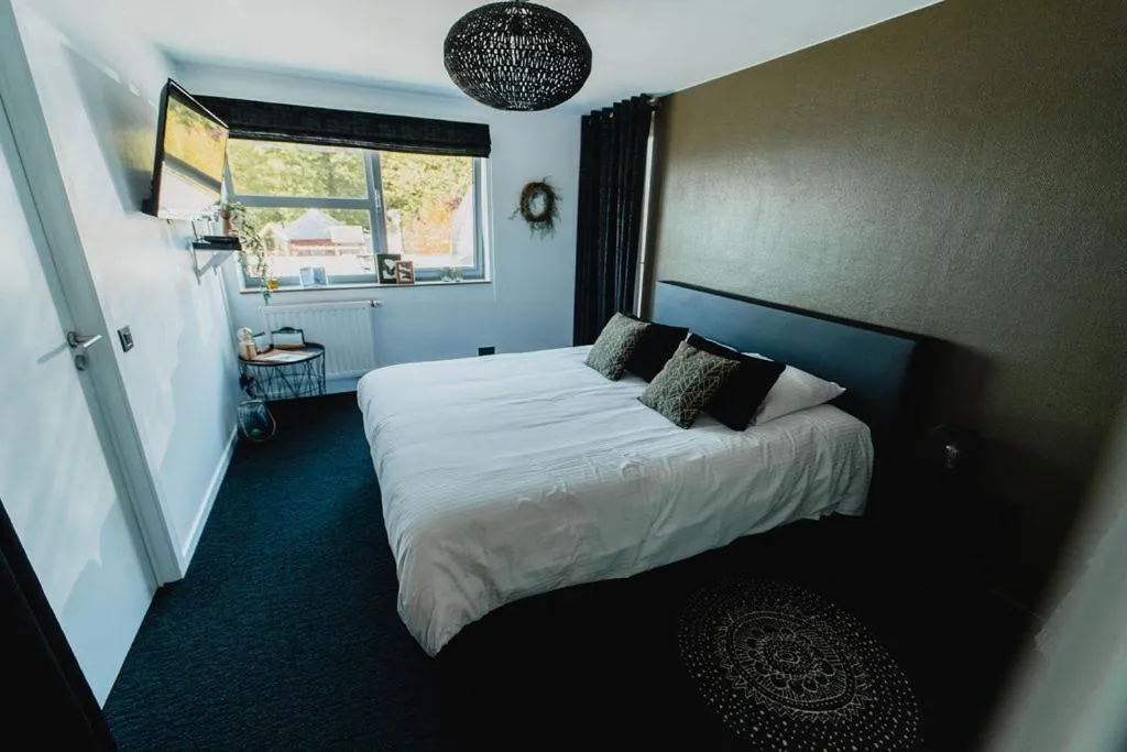 Bed in LES 7 MEUSES - Restaurant & Hébergements HÔTELIERS - INSOLITES - WELLNESS - GÎTES