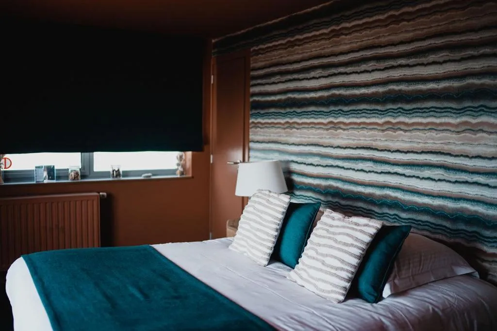 Bed in LES 7 MEUSES - Restaurant & Hébergements HÔTELIERS - INSOLITES - WELLNESS - GÎTES